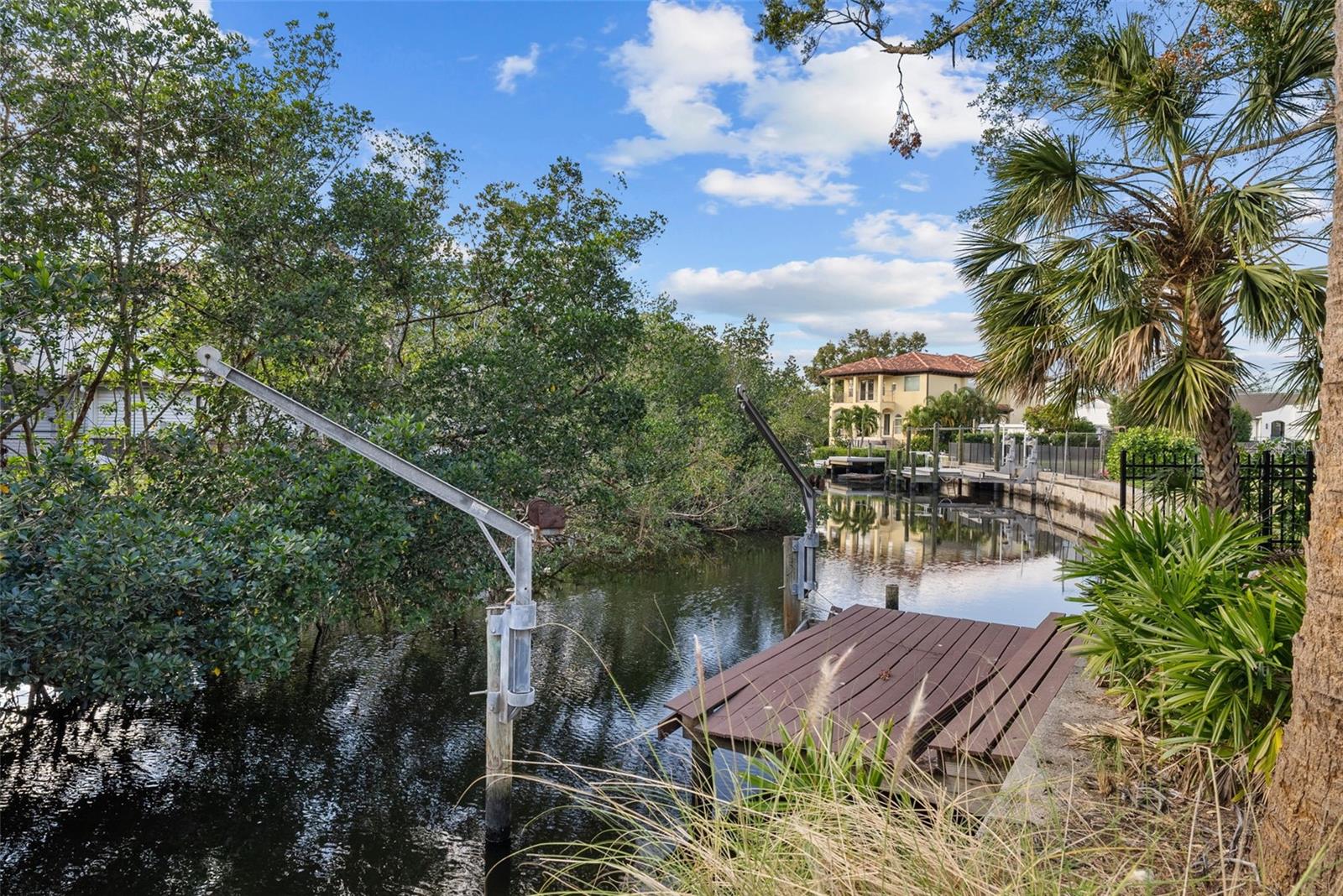 DAVIS ISLANDS PB10 PG52 TO 57 - Residential Lease