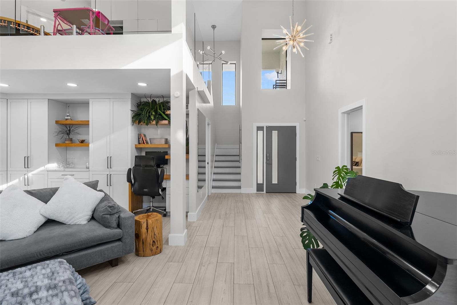 DAVIS ISLANDS PB10 PG52 TO 57 - Residential Lease