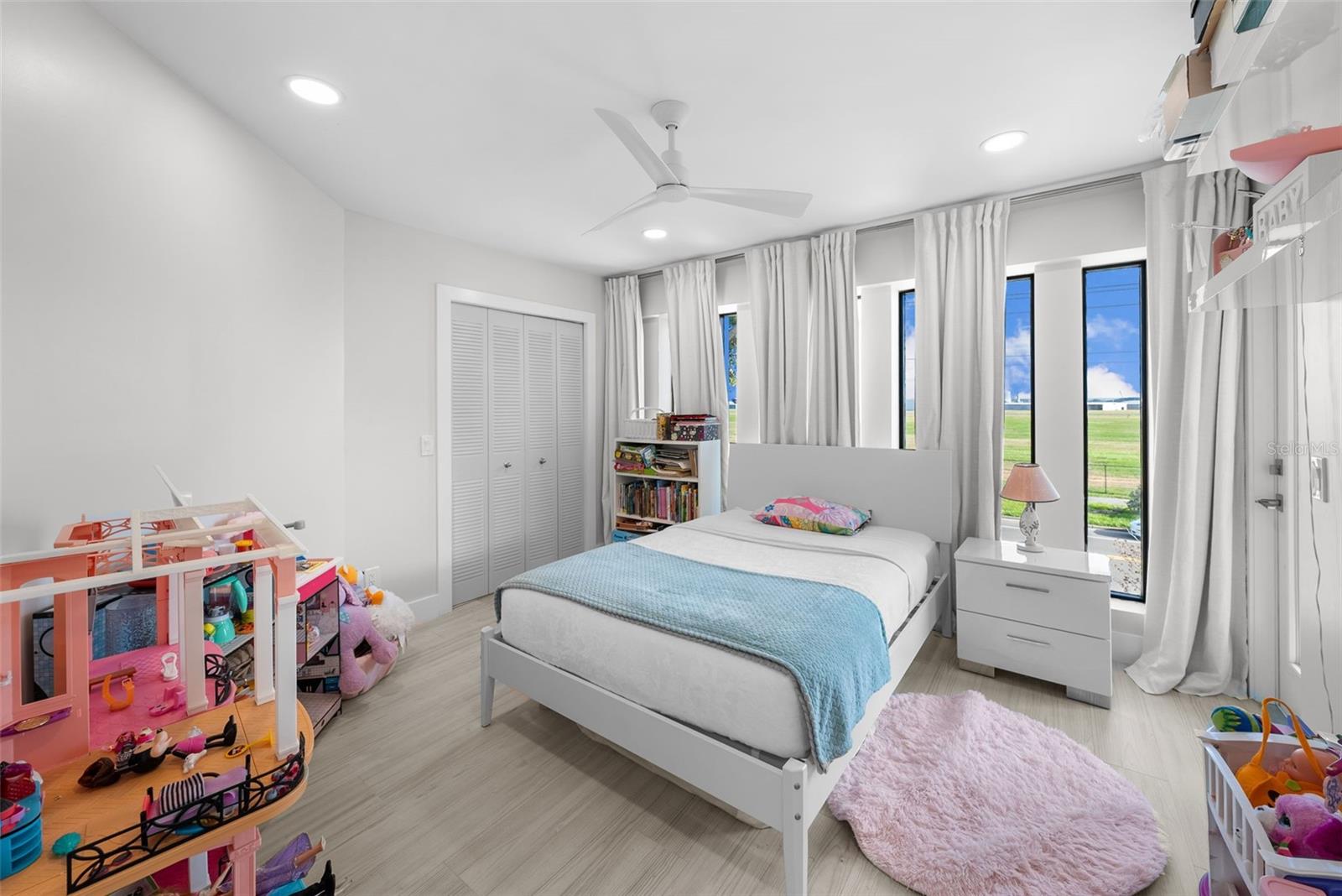 DAVIS ISLANDS PB10 PG52 TO 57 - Residential Lease