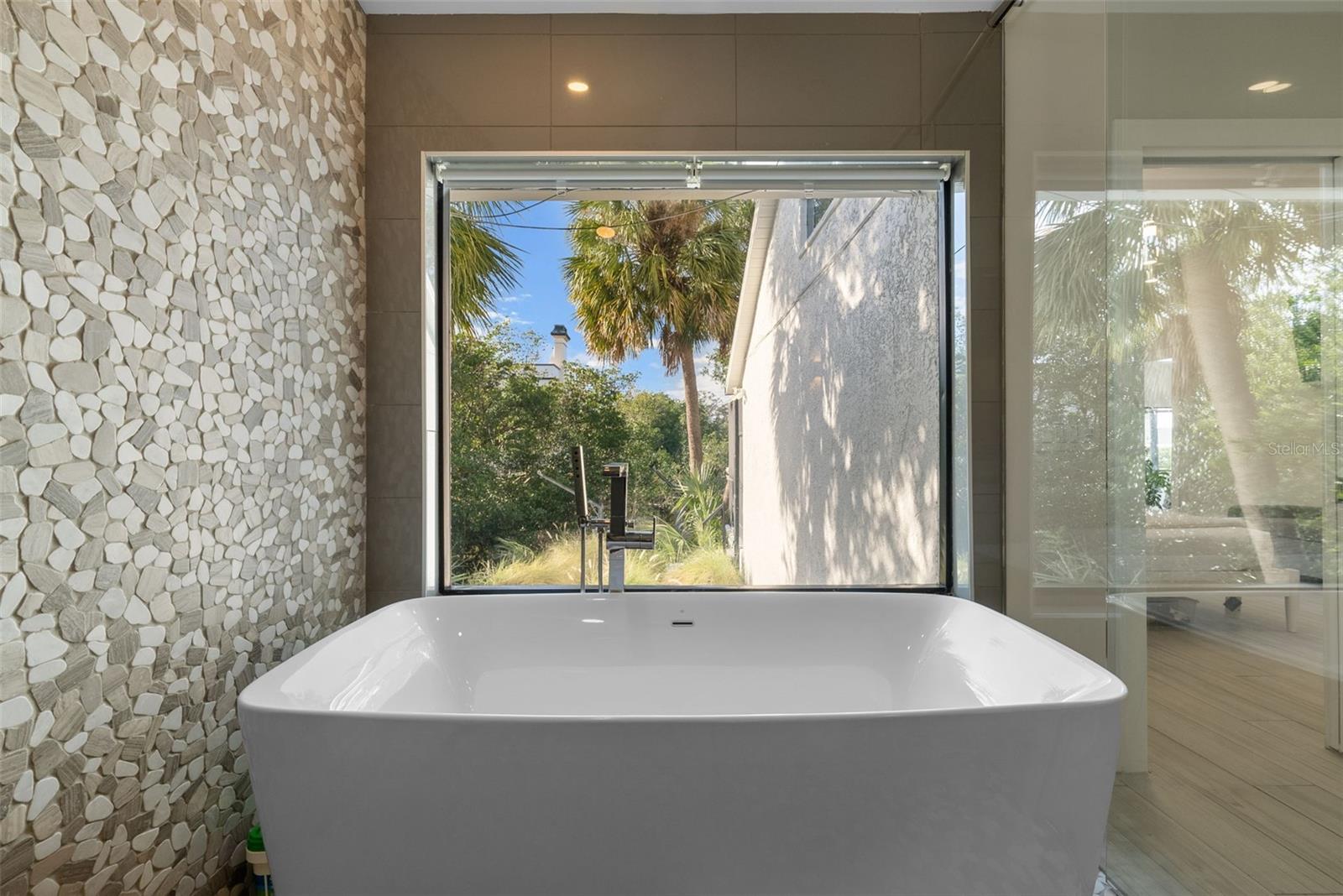 DAVIS ISLANDS PB10 PG52 TO 57 - Residential Lease