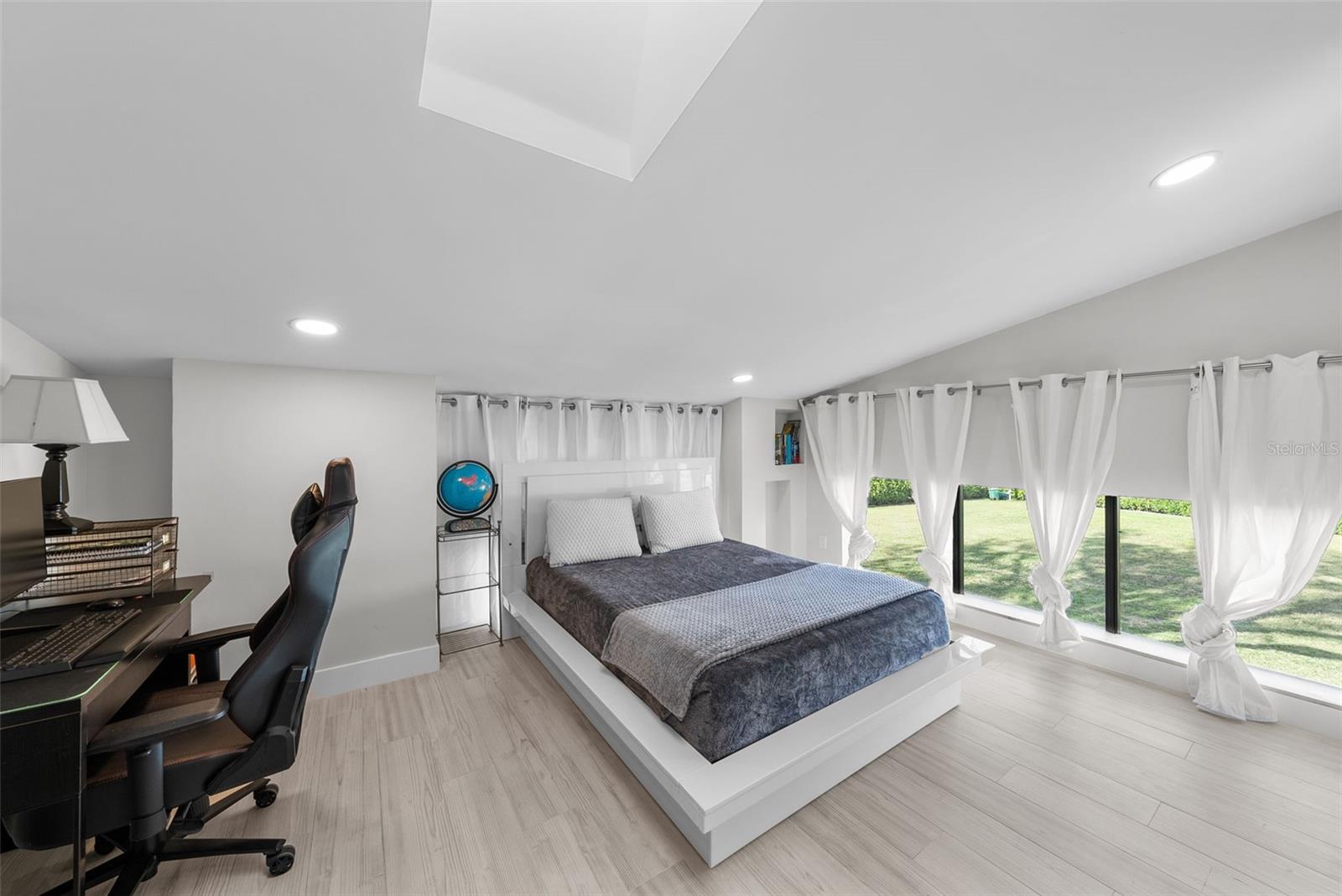 DAVIS ISLANDS PB10 PG52 TO 57 - Residential Lease