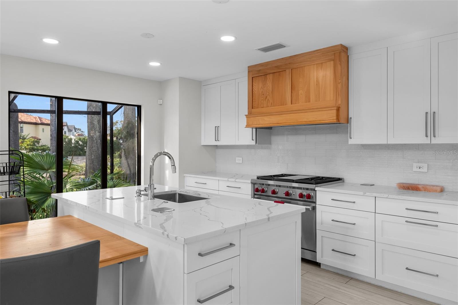 DAVIS ISLANDS PB10 PG52 TO 57 - Residential Lease