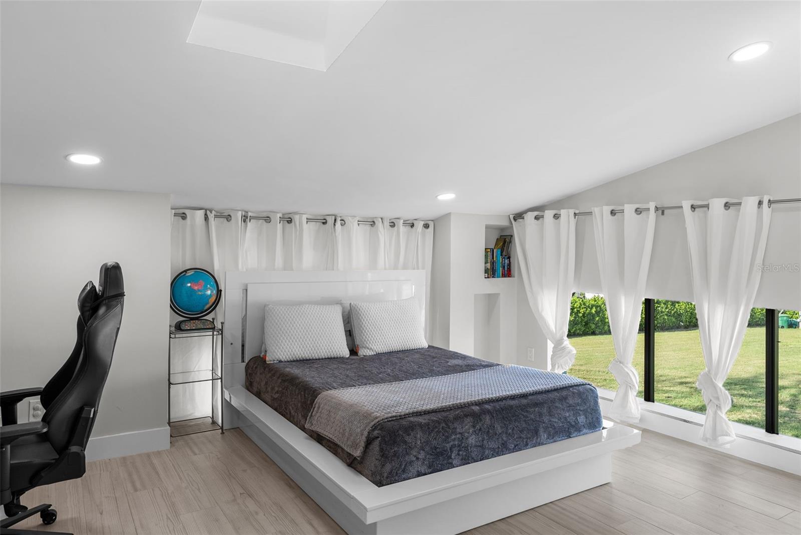 DAVIS ISLANDS PB10 PG52 TO 57 - Residential Lease