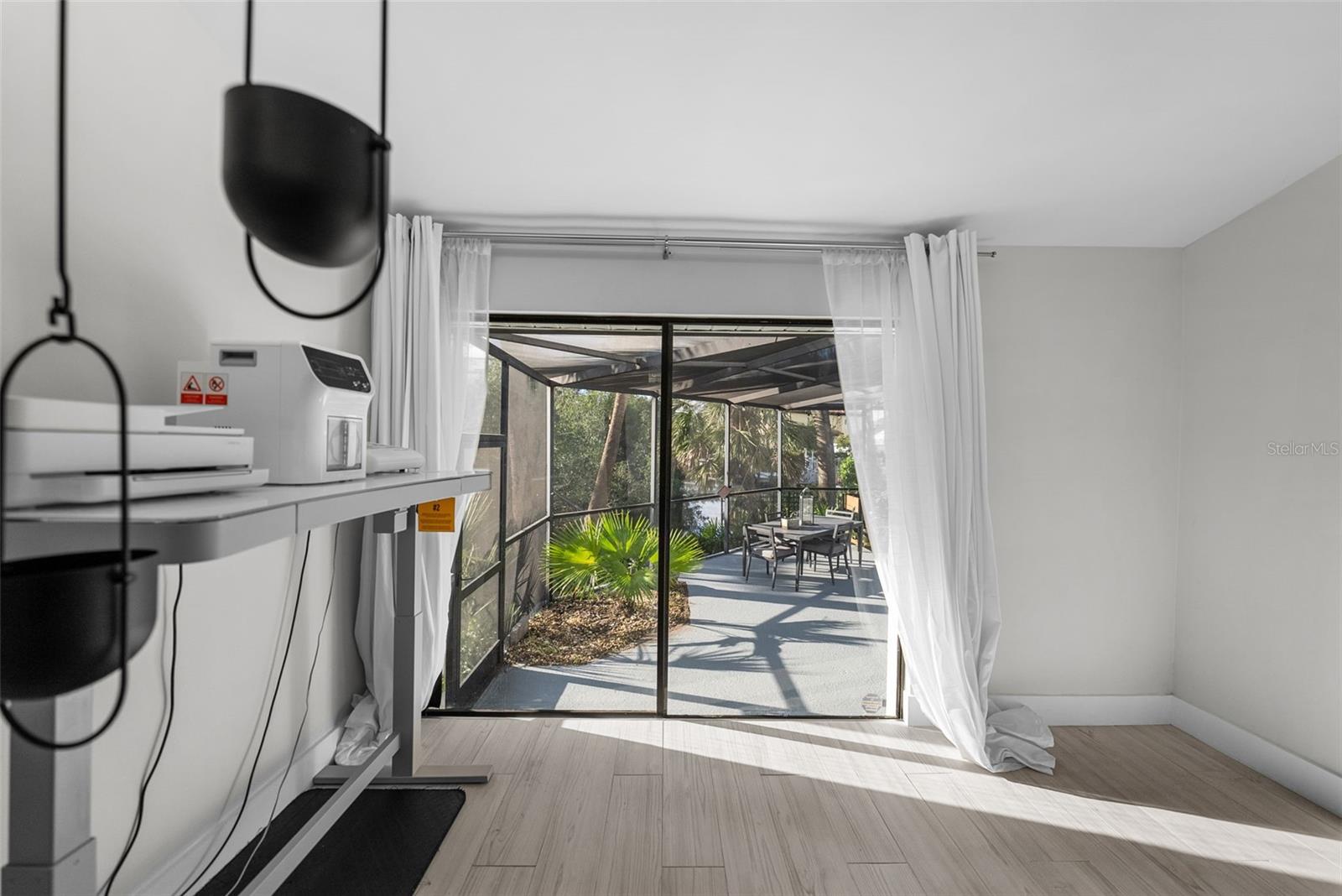 DAVIS ISLANDS PB10 PG52 TO 57 - Residential Lease