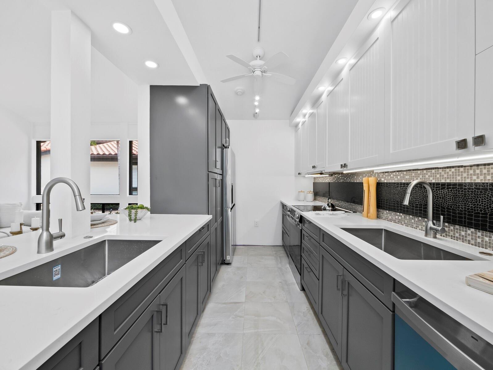 800 S BLVD OF THE PRESIDENTS 19