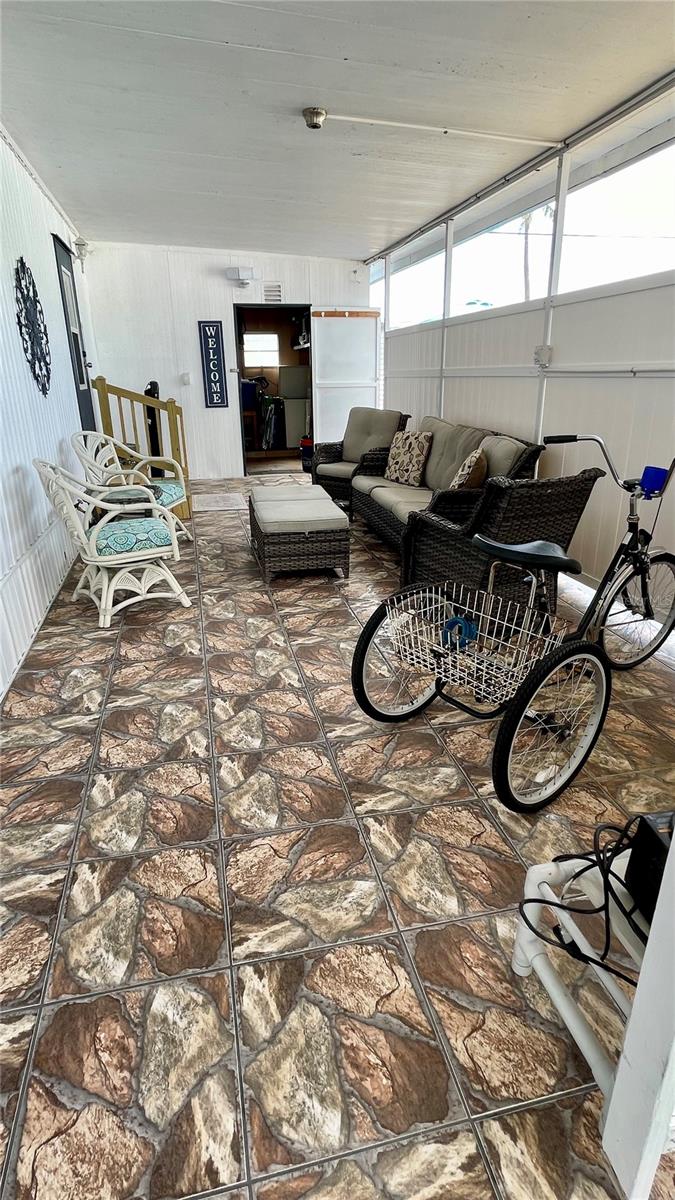 SUNSET PALMS UNREC - Residential