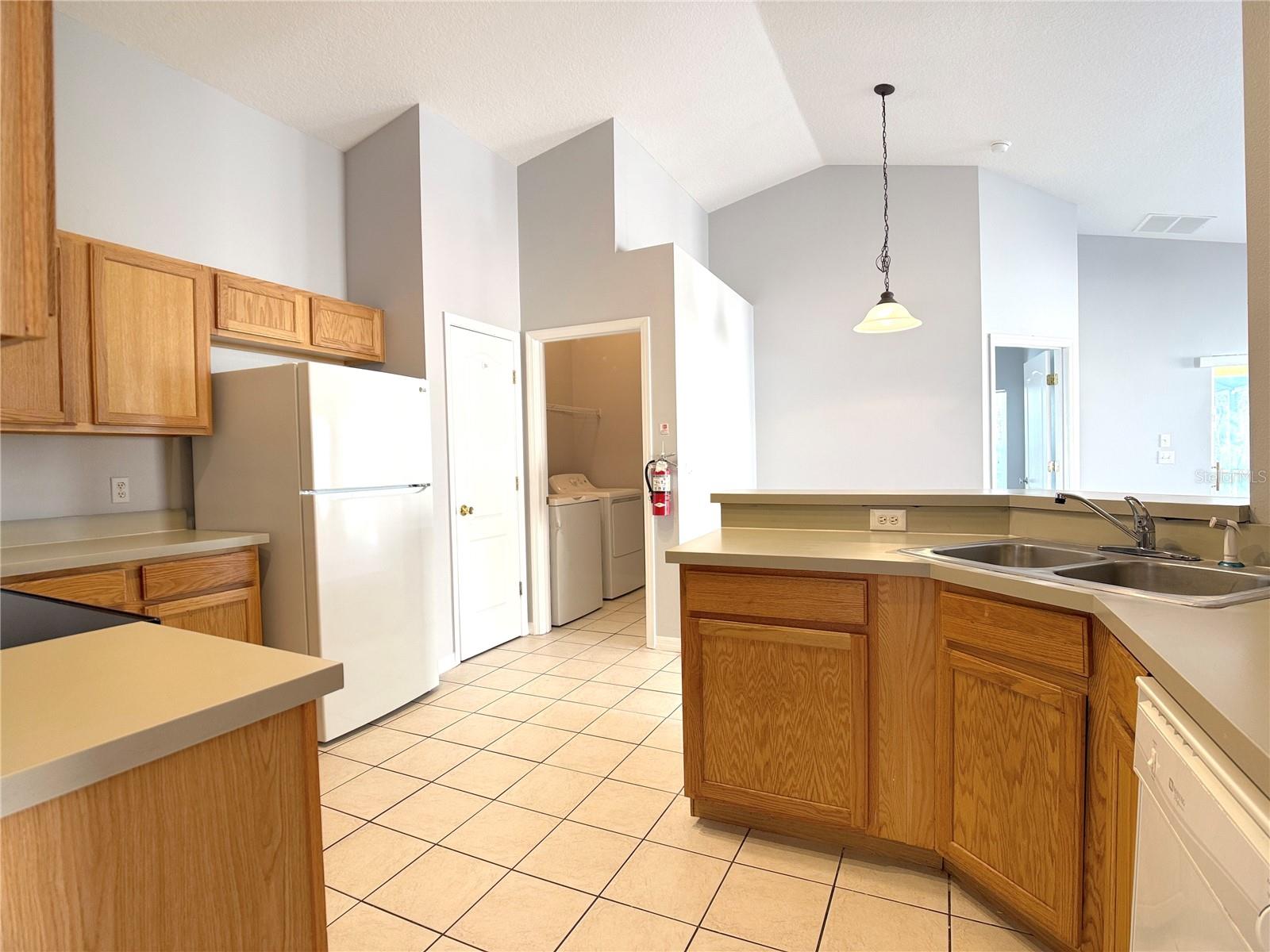 SANDY RIDGE PH 01 - Residential Lease