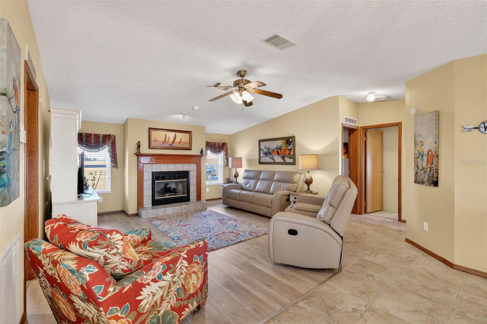 HILLTOP ESTATE - Residential