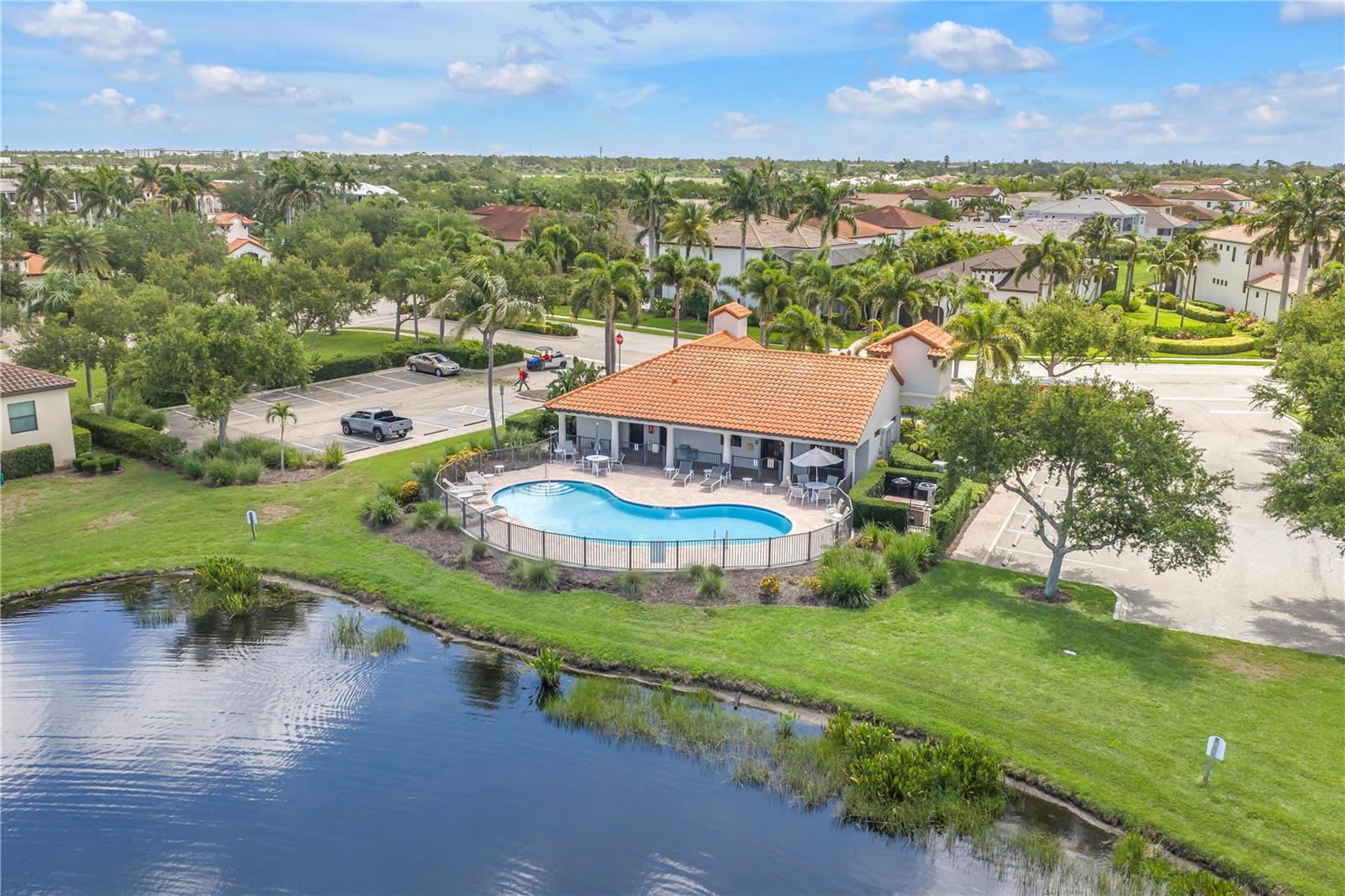 LEGENDS BAY - Residential