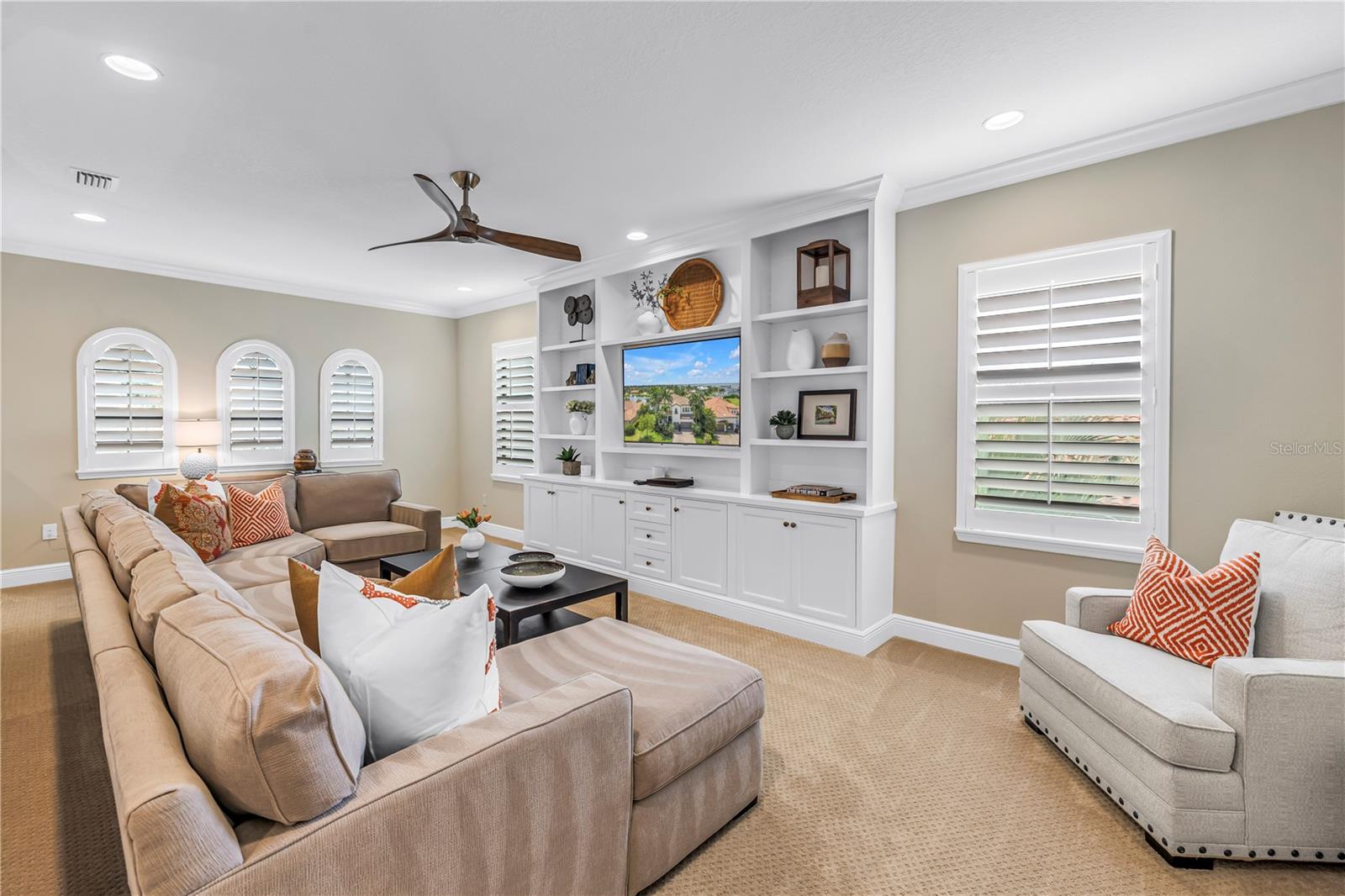 LEGENDS BAY - Residential