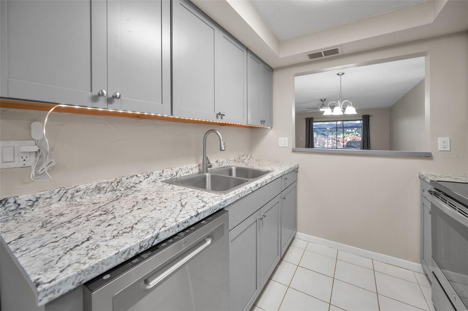 ESTANCIA CONDO - Residential