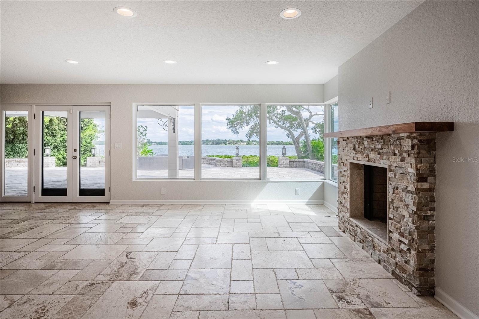 DIXIELAND REV - Residential
