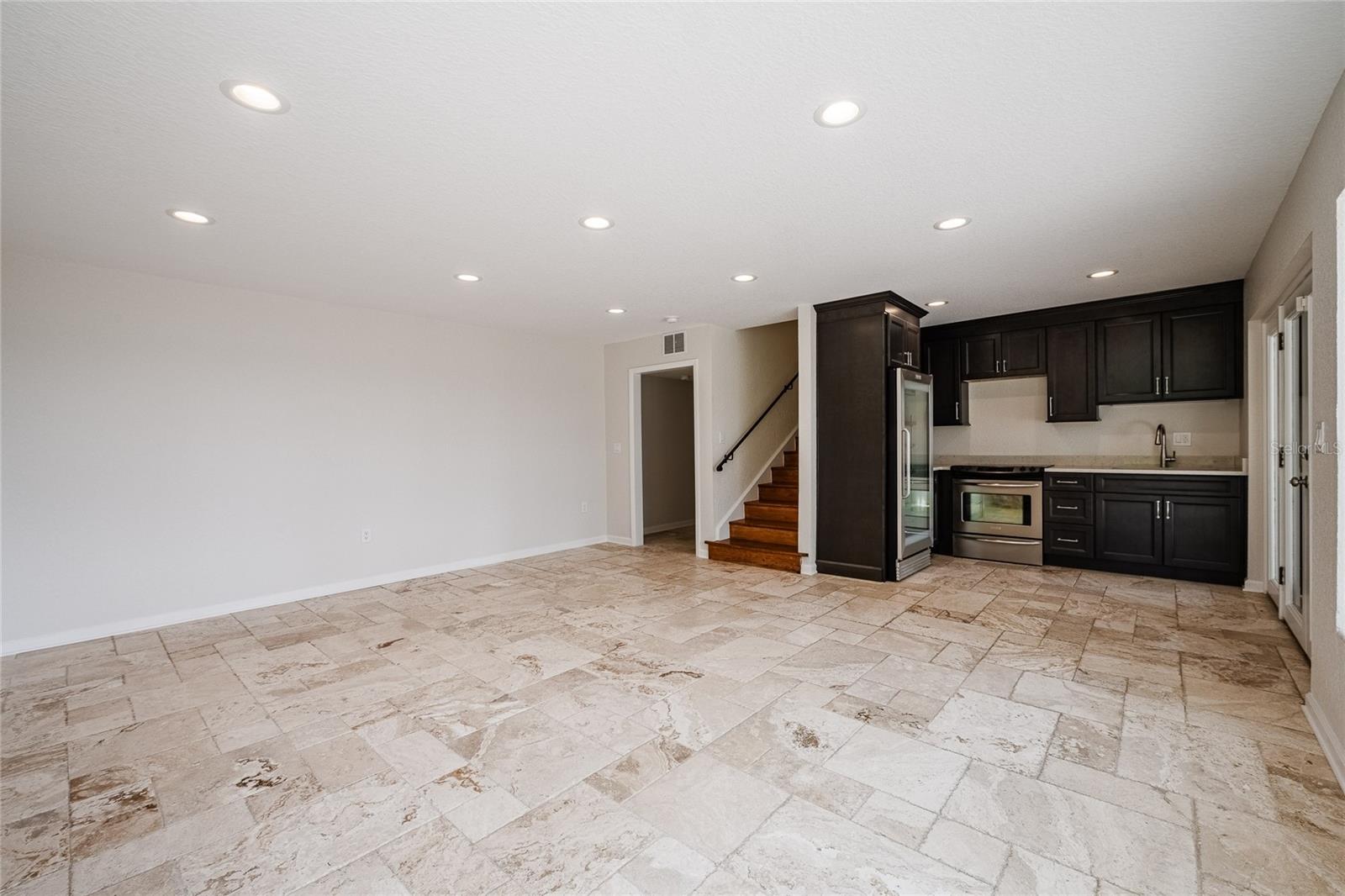 DIXIELAND REV - Residential
