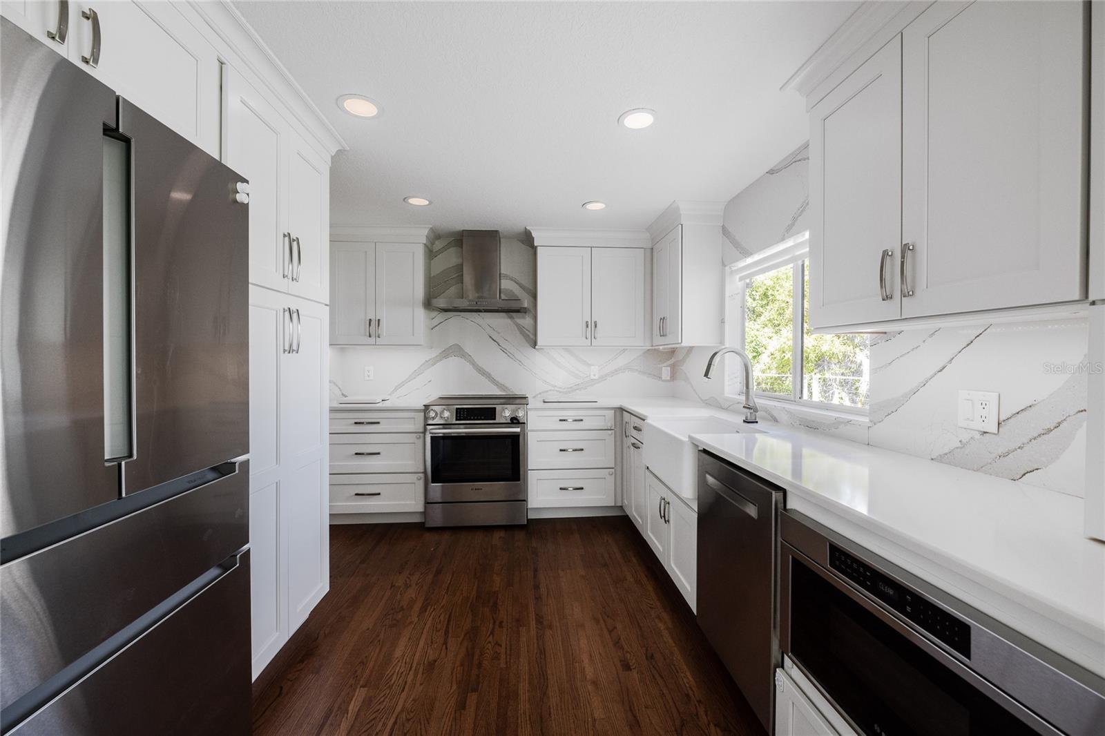 DIXIELAND REV - Residential