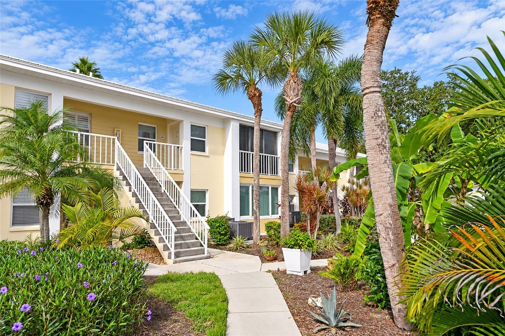 Photo of 421 Cerromar Terrace #469, Venice, FL 34293 (MLS # A4708805)