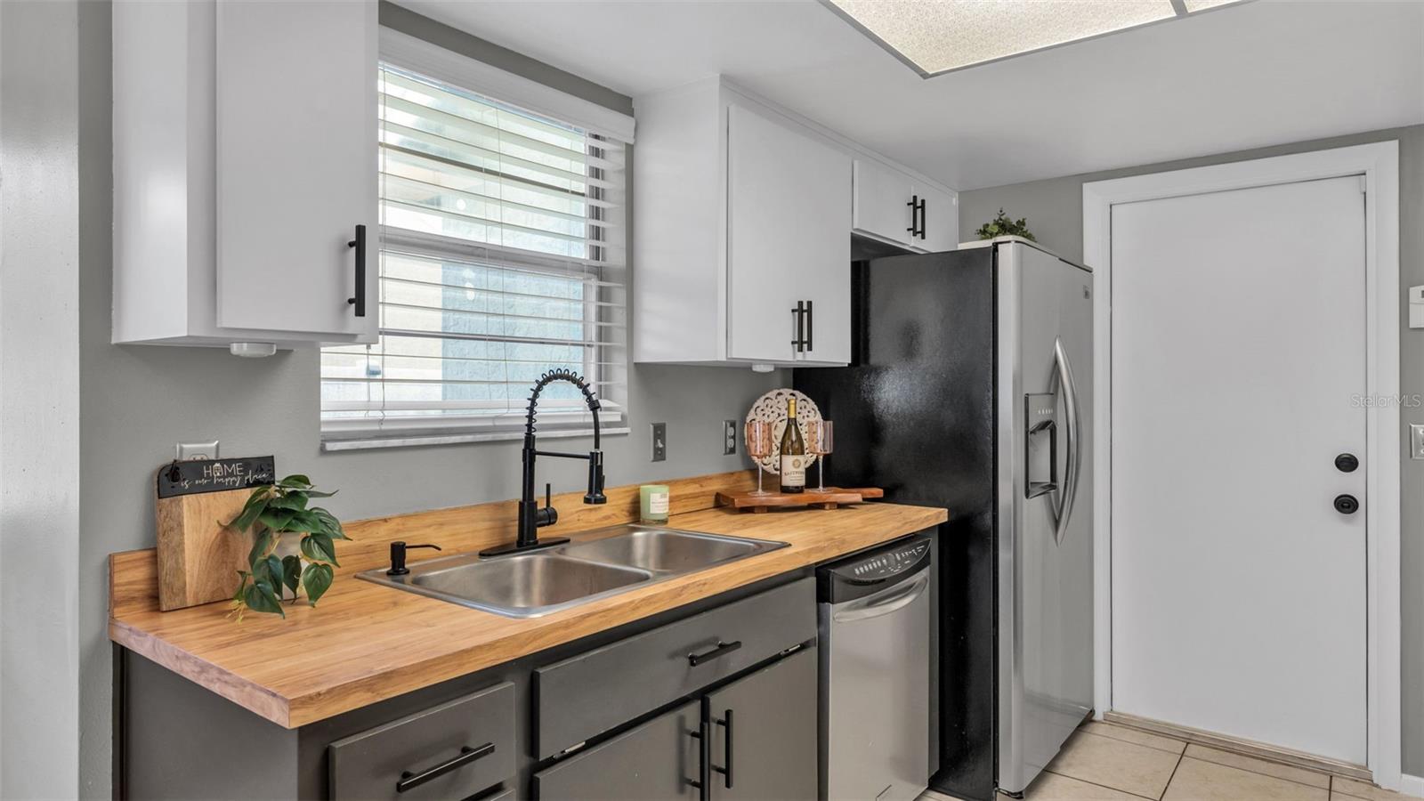 SHADOW BAY UNIT 4 - Residential