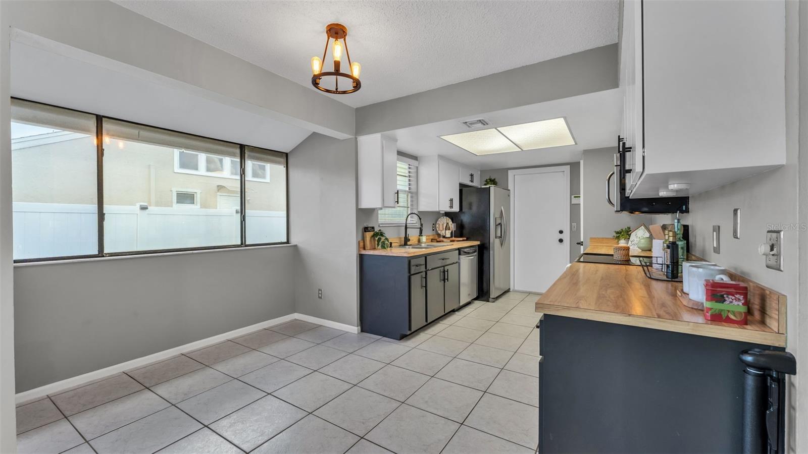 SHADOW BAY UNIT 4 - Residential