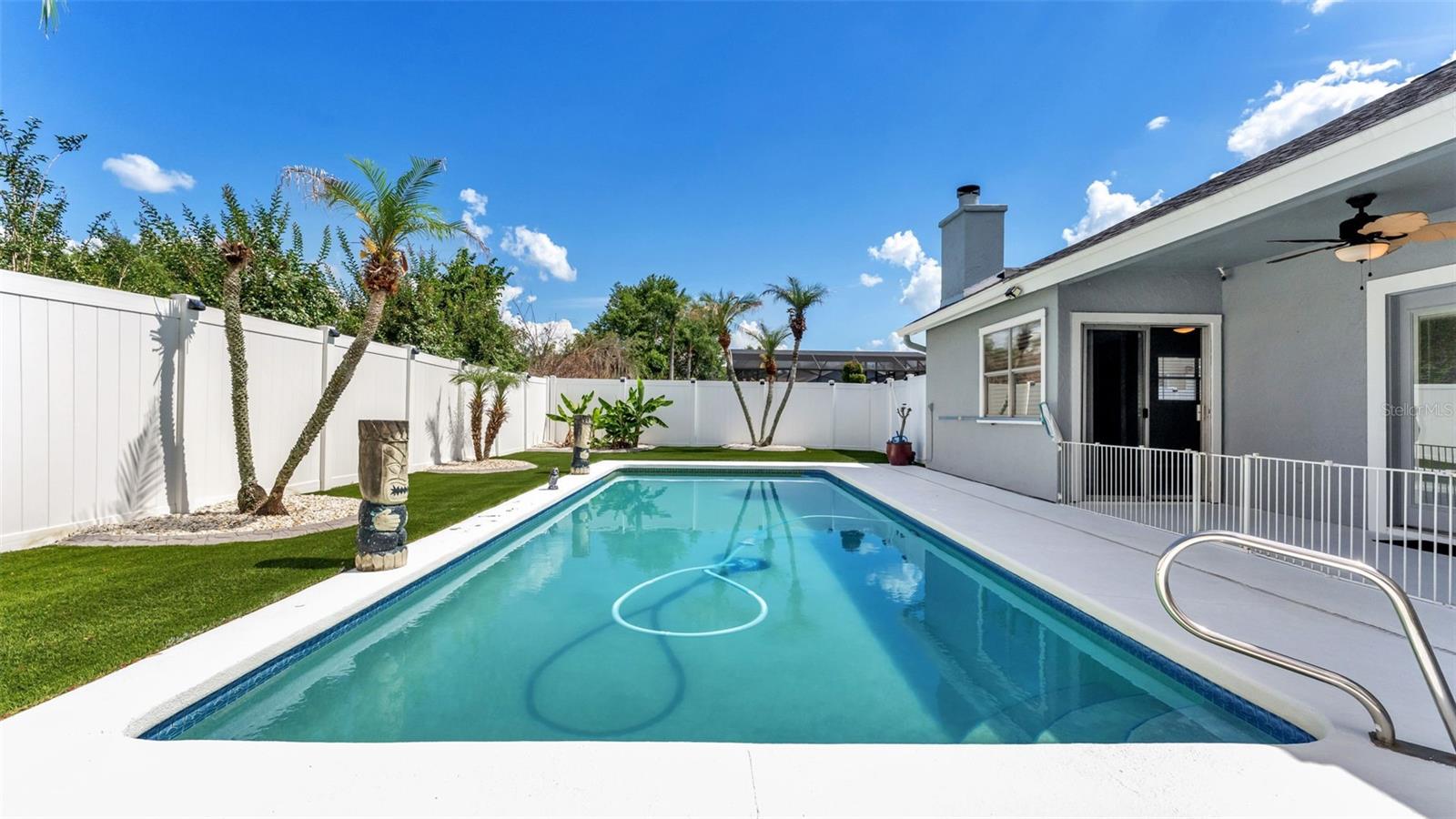 SHADOW BAY UNIT 4 - Residential