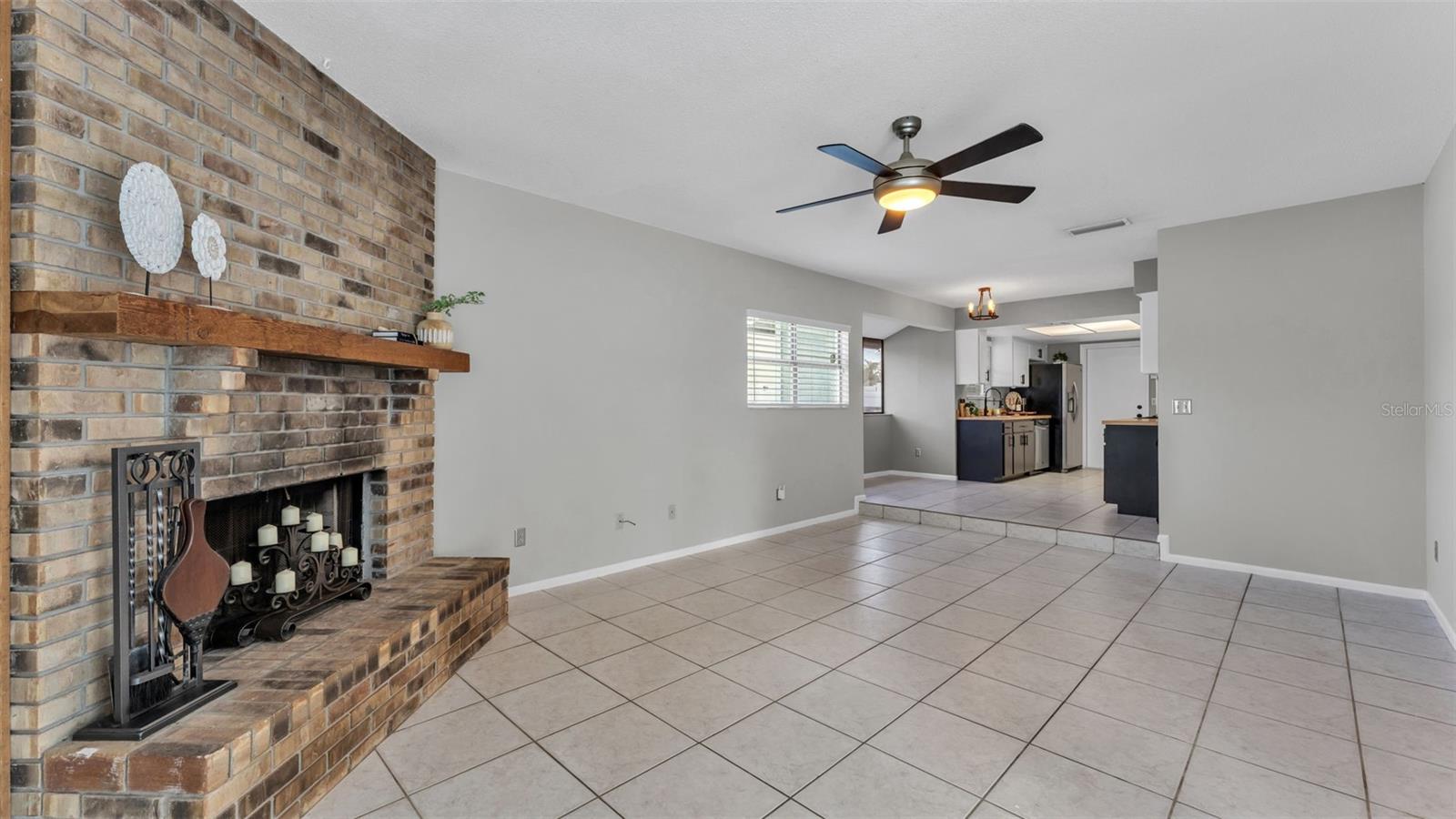 SHADOW BAY UNIT 4 - Residential