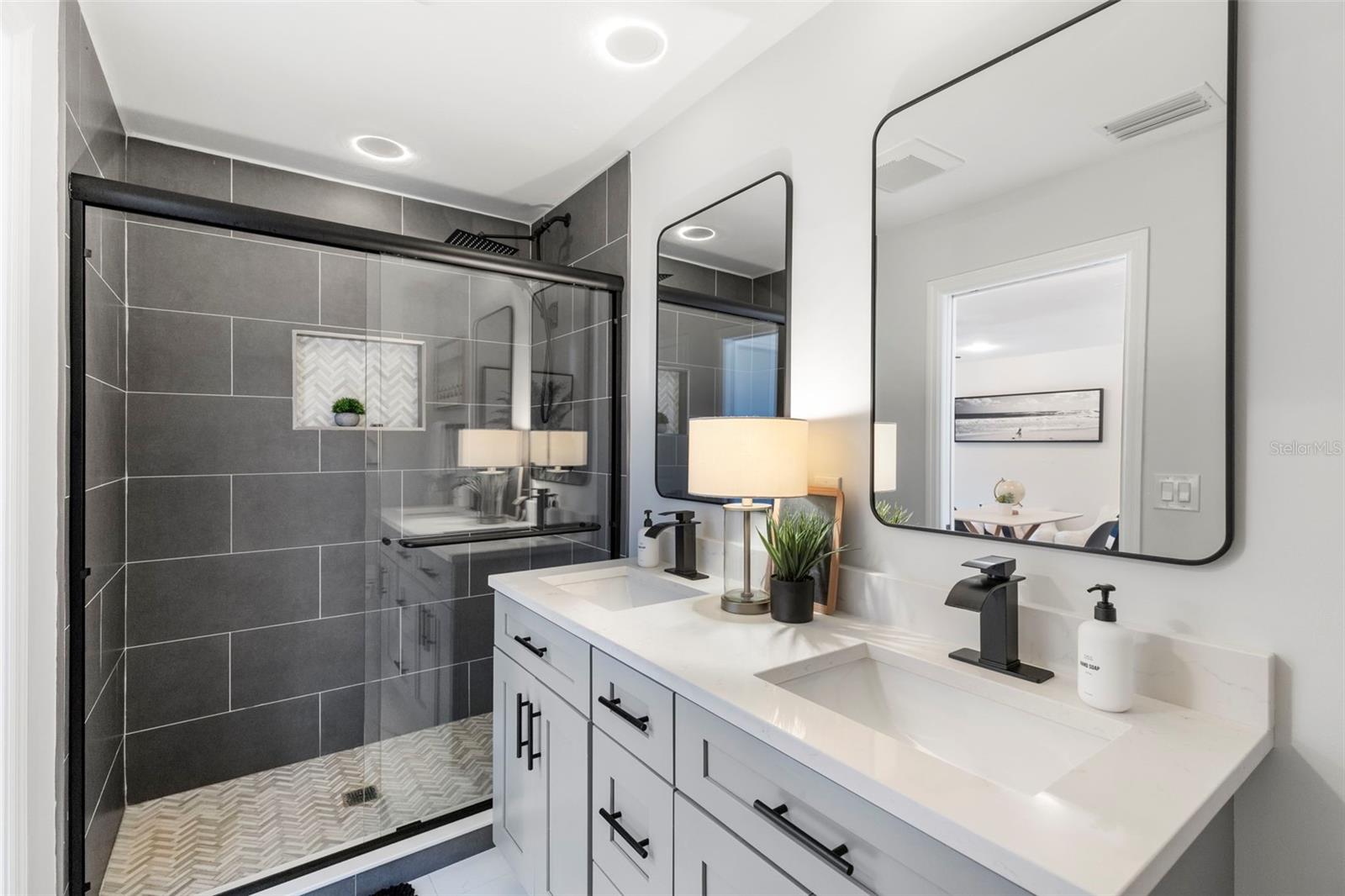 DUNEDIN ISLES COUNTRY CLUB - Residential