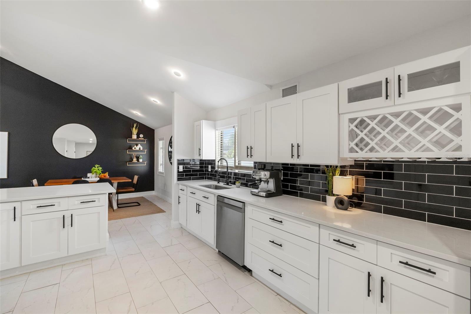 DUNEDIN ISLES COUNTRY CLUB - Residential