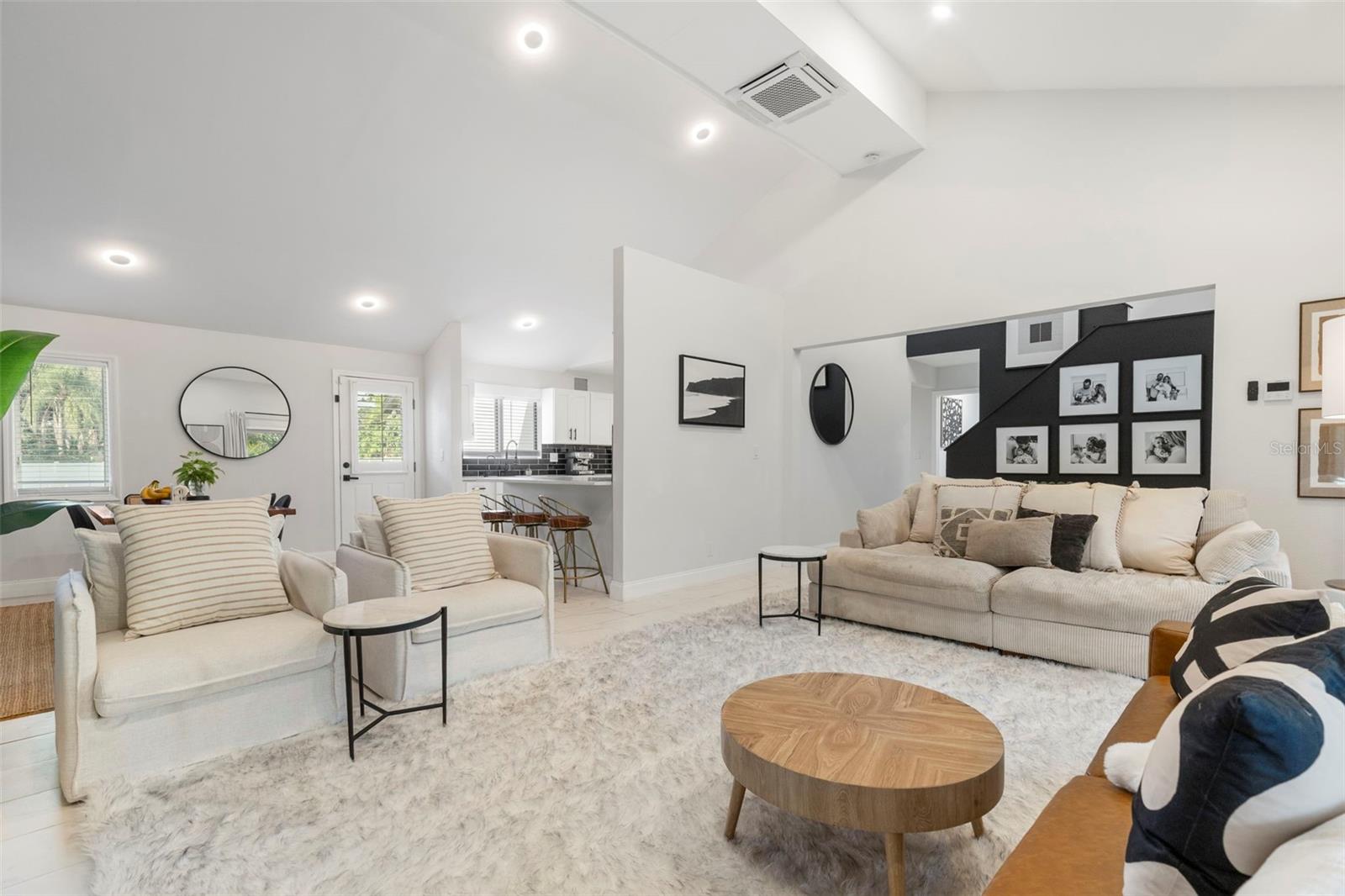 DUNEDIN ISLES COUNTRY CLUB - Residential