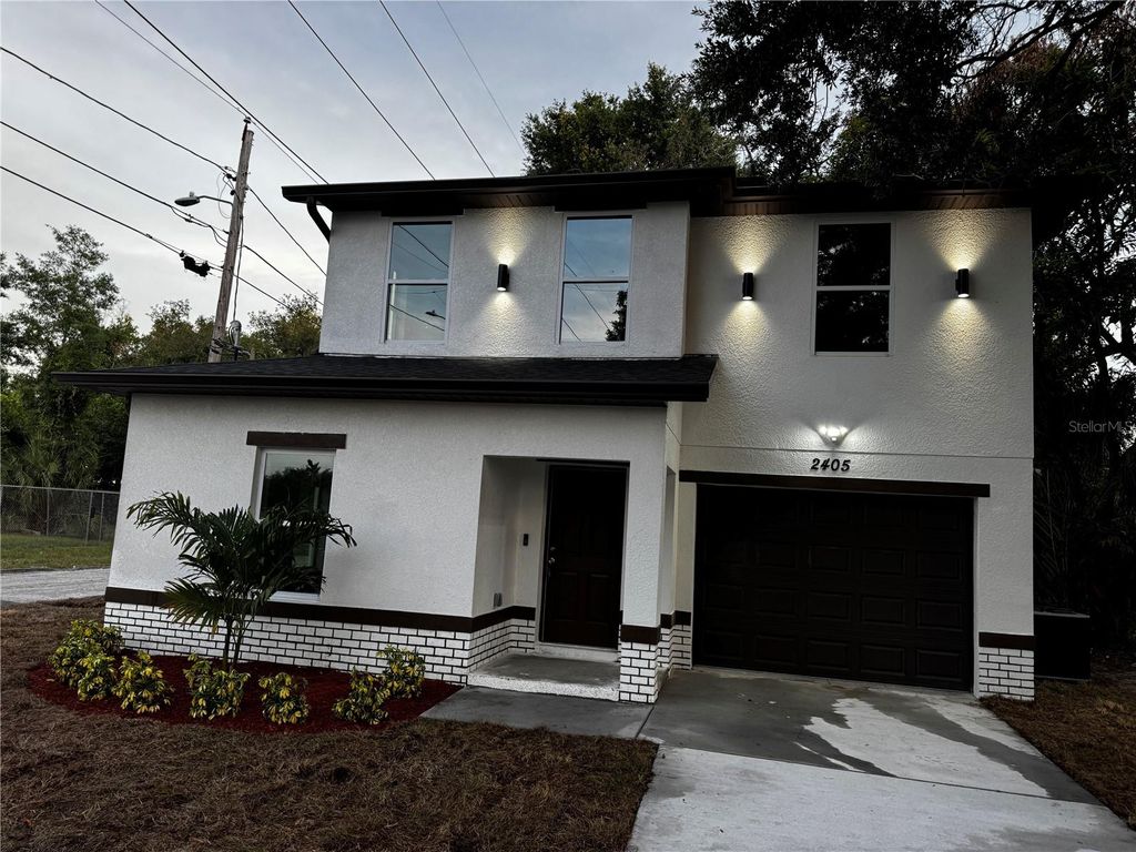 Photo of 2405 E 23rd Avenue, Tampa, FL 33605 (MLS # TB8489246)