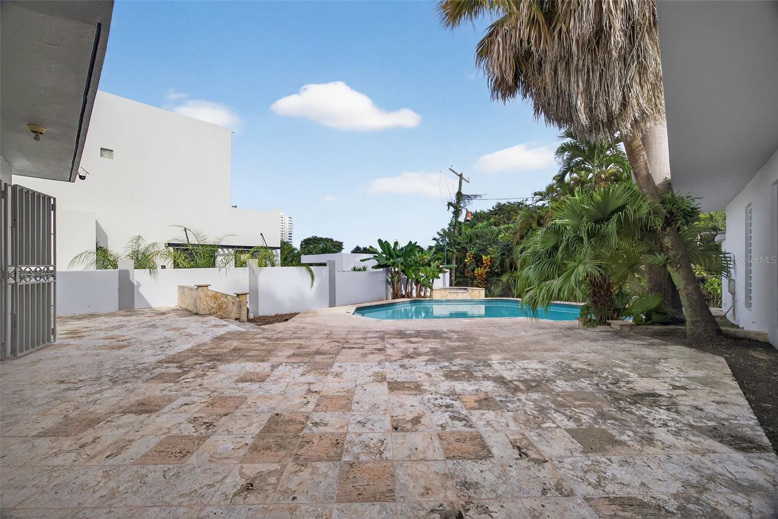 GARDEN HILLS - Residential