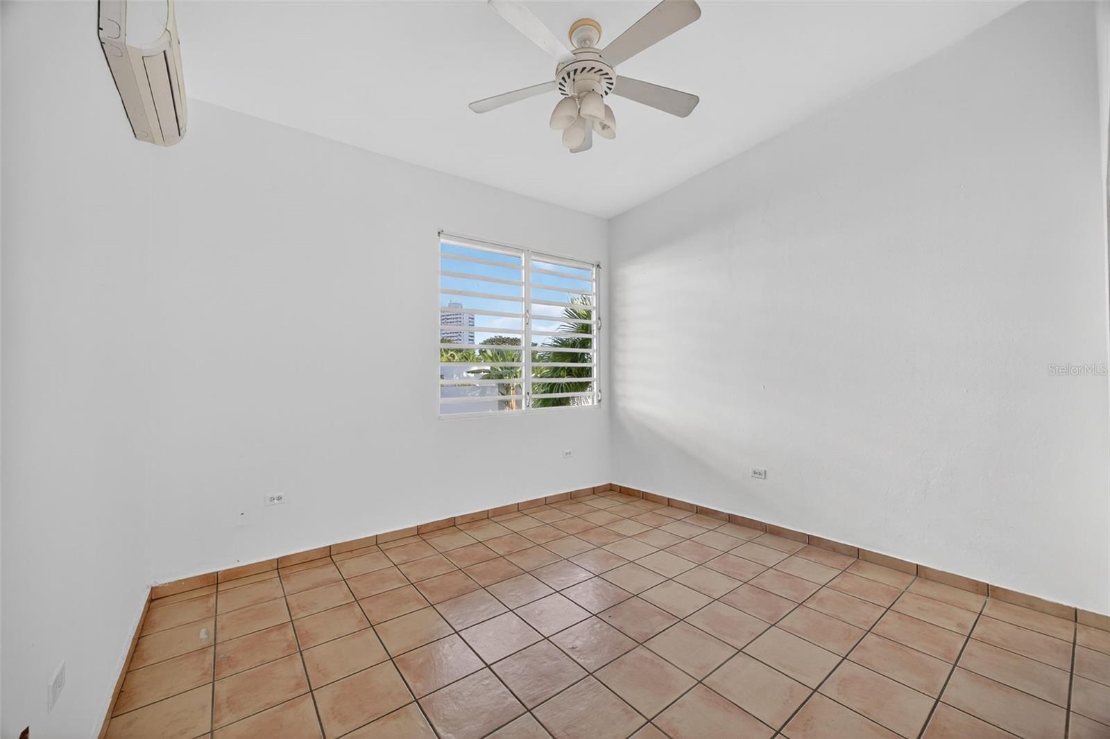 GARDEN HILLS - Residential