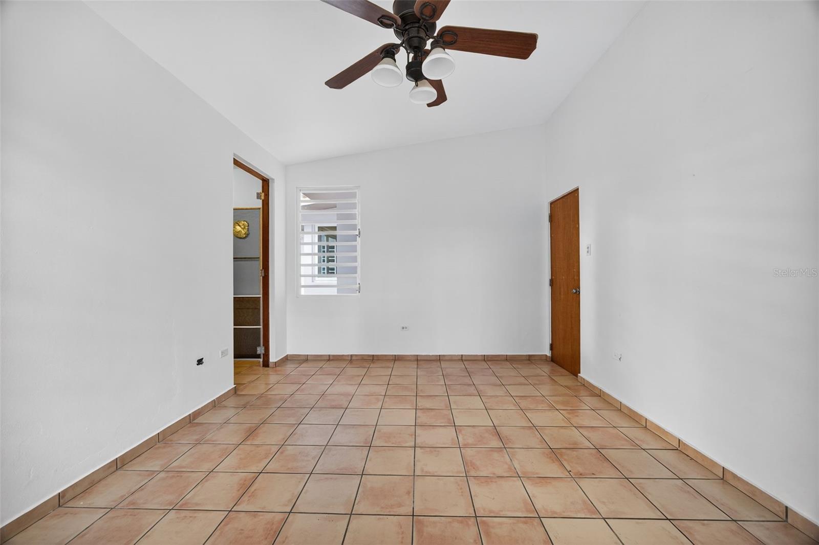 GARDEN HILLS - Residential