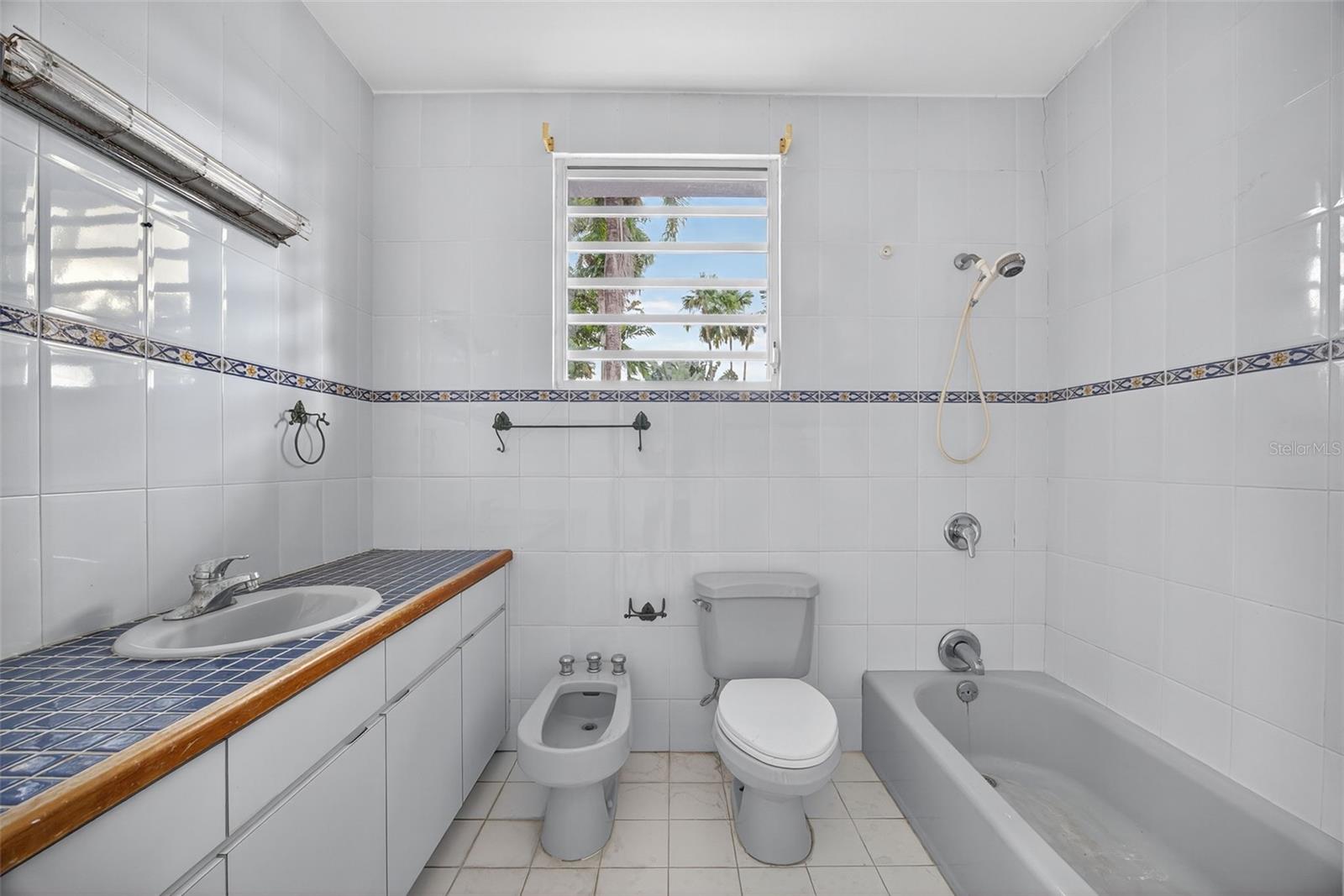 GARDEN HILLS - Residential