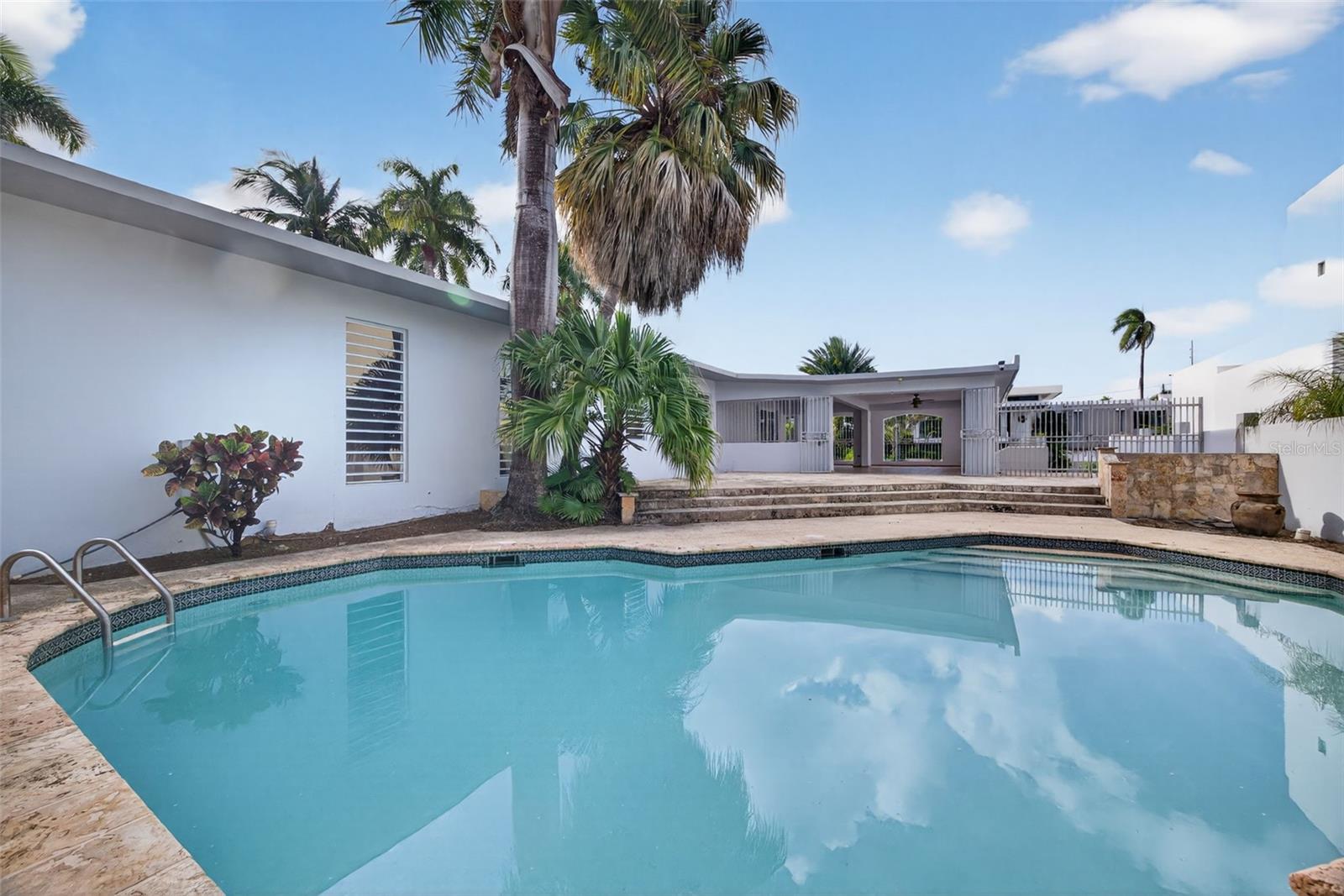 GARDEN HILLS - Residential