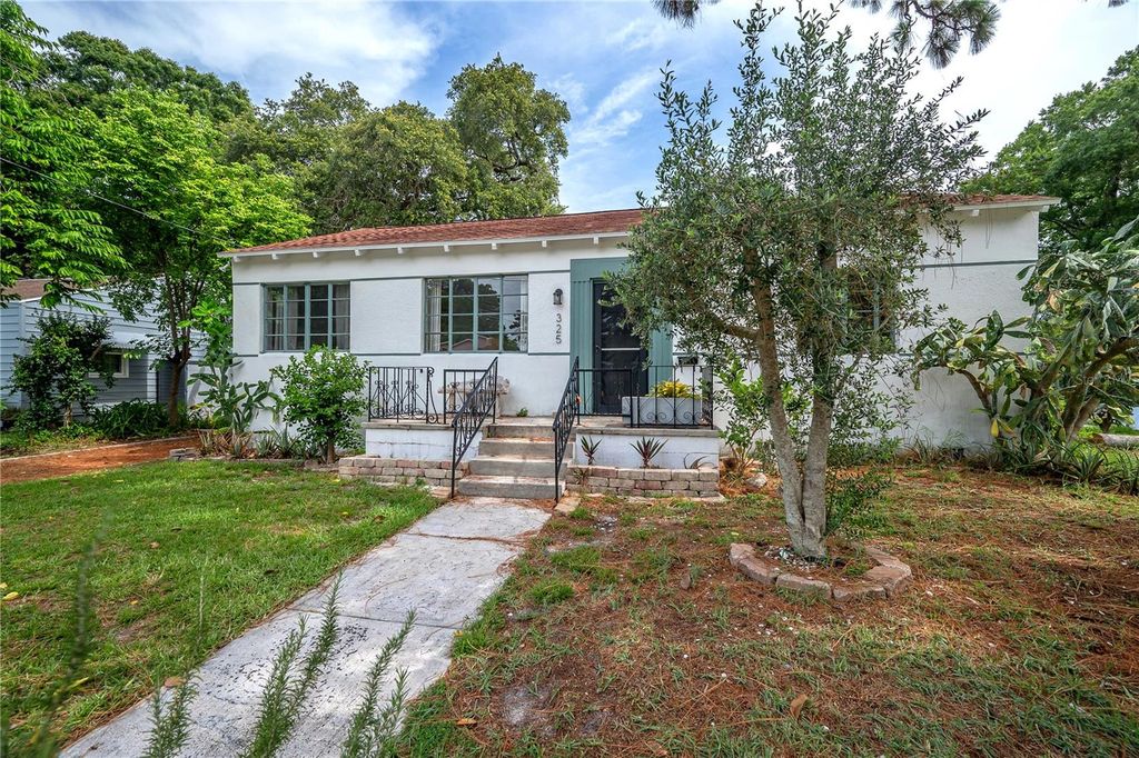 Photo of 325 W Rio Vista Court, Tampa, FL 33604 (MLS # TB8478749)