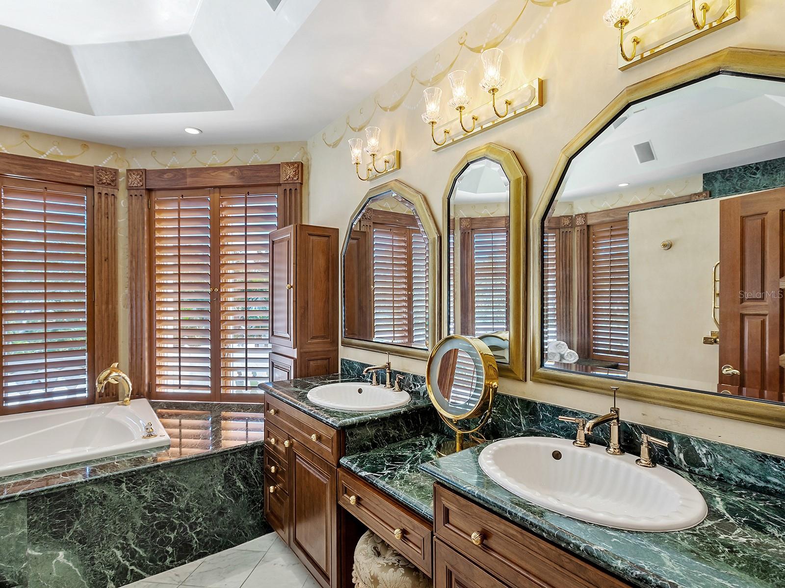 OYSTER BAY ESTATES - Residential