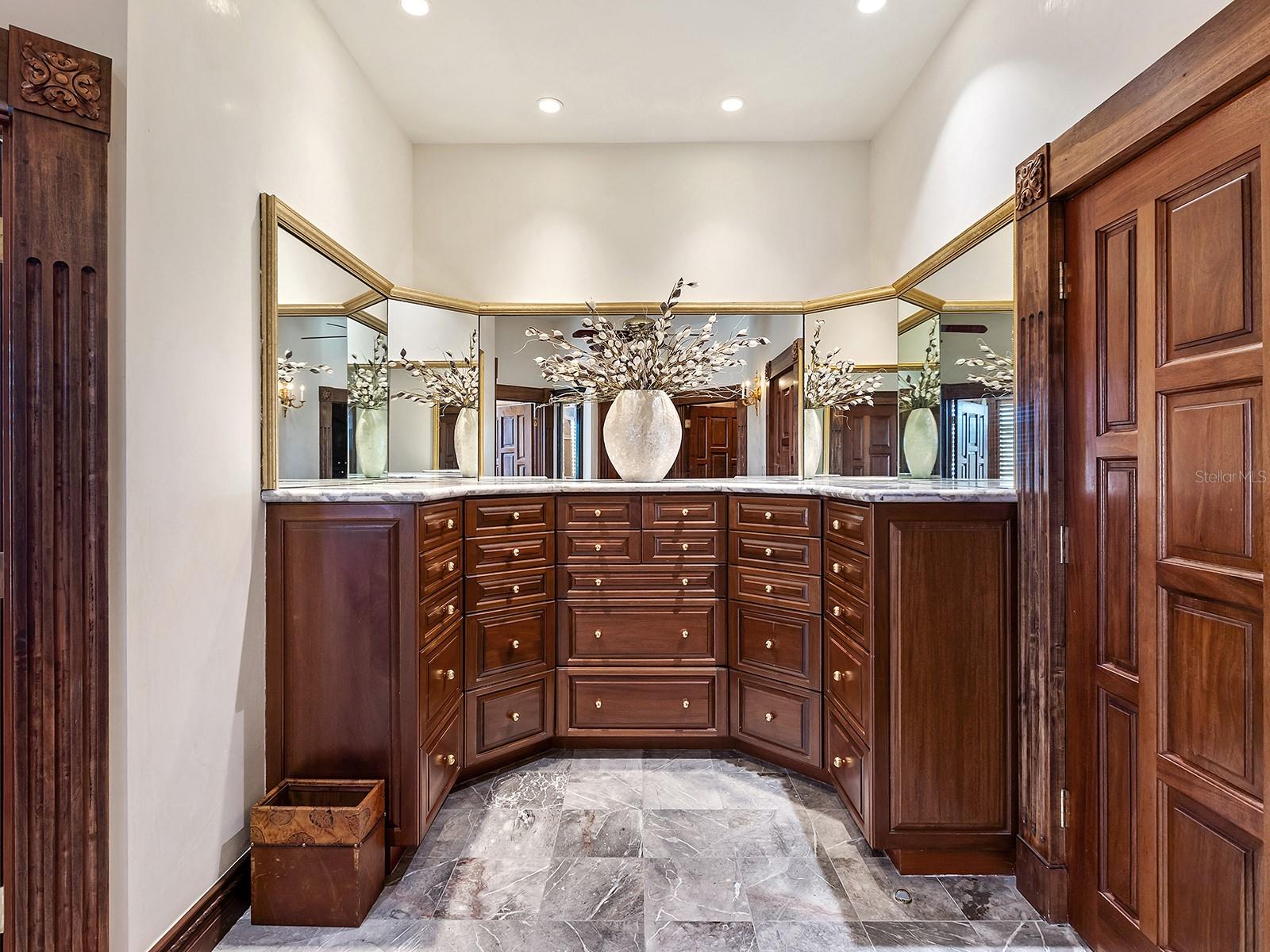 OYSTER BAY ESTATES - Residential