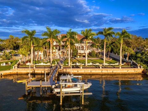Photo of 1310 S Lake Shore Drive, Sarasota, FL 34231 (MLS # A4673508)