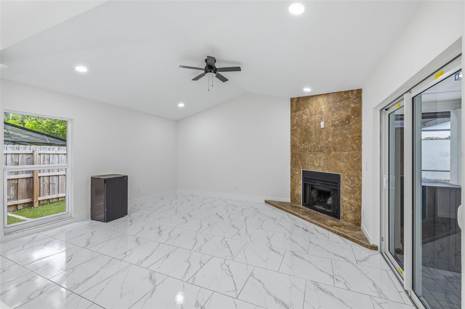 RAINTREE TERRACE ADD - Residential