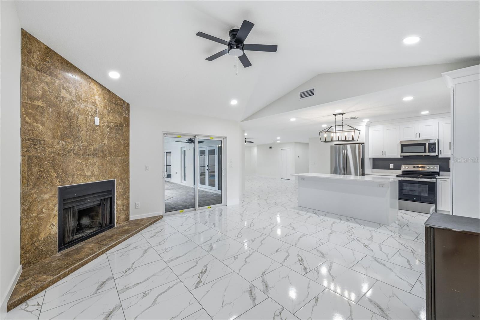 RAINTREE TERRACE ADD - Residential