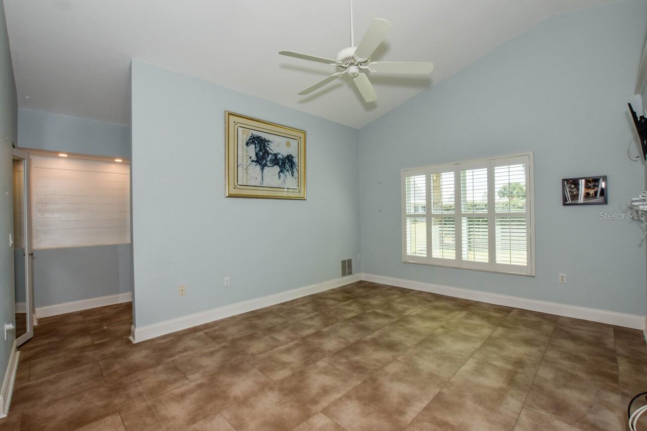 HARRINGTON LAKE - Residential