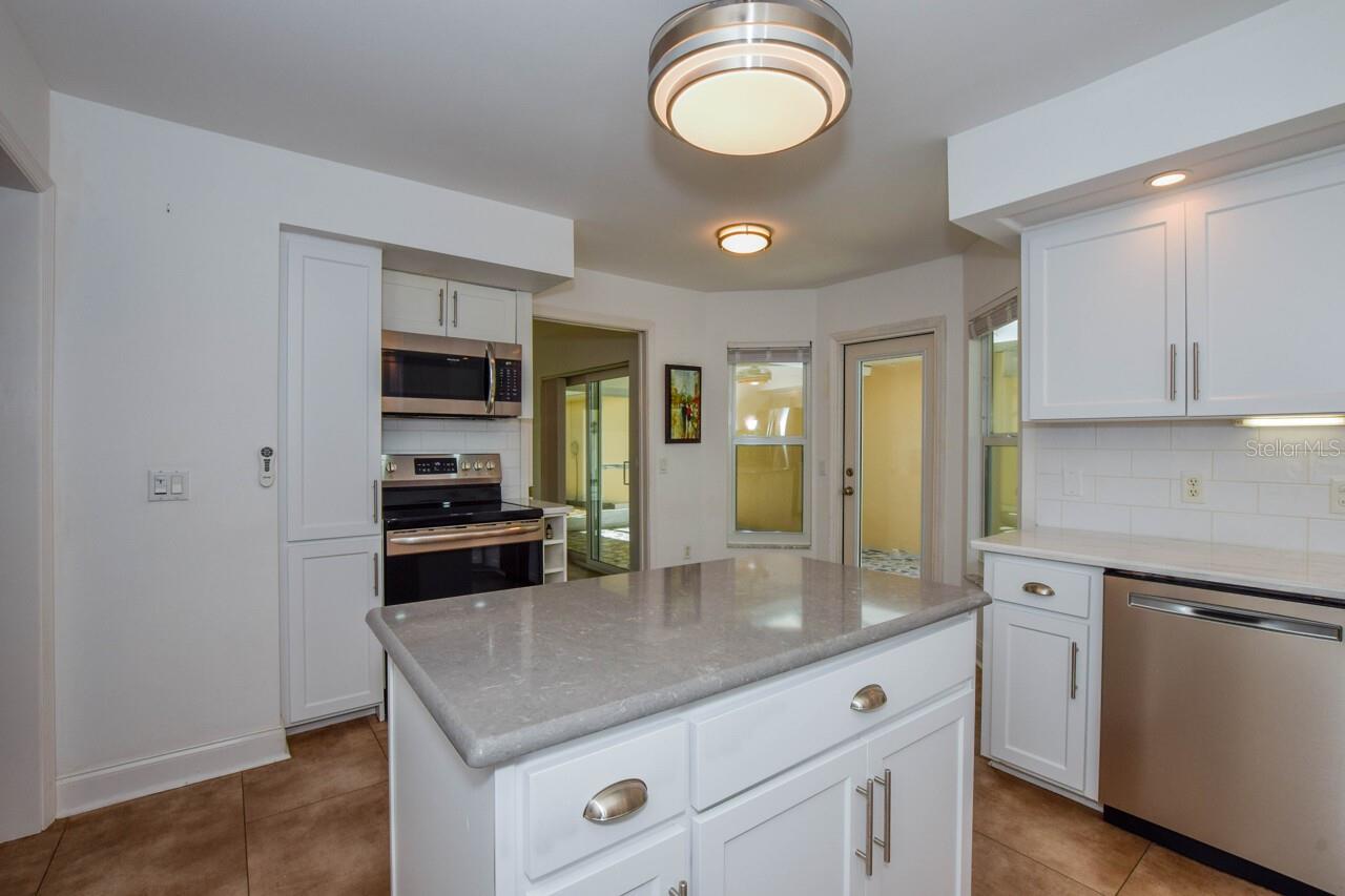 HARRINGTON LAKE - Residential