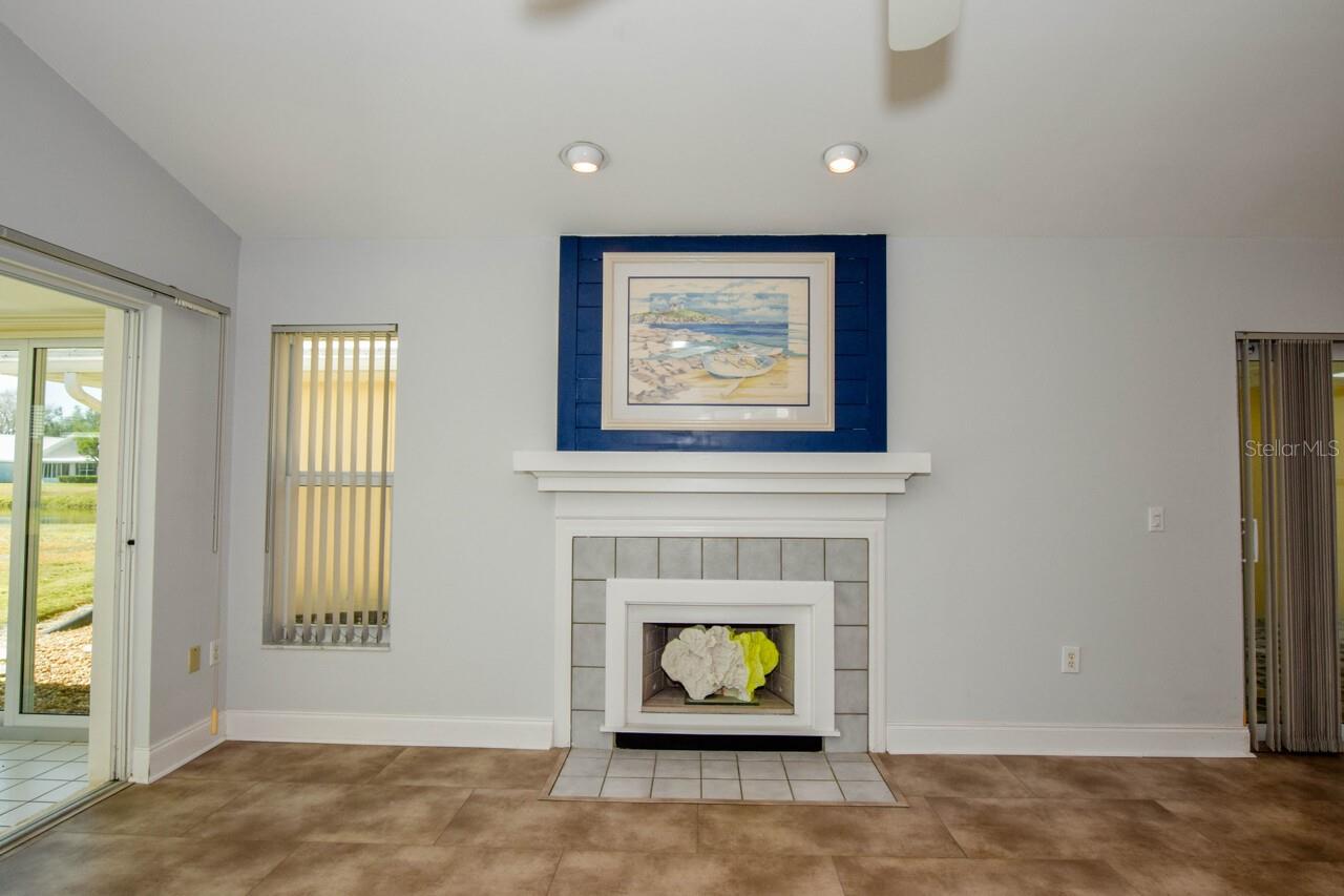 HARRINGTON LAKE - Residential