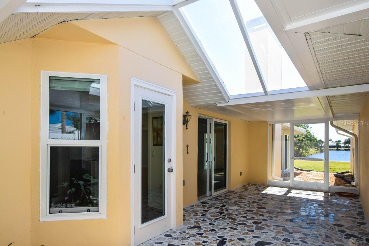 HARRINGTON LAKE - Residential