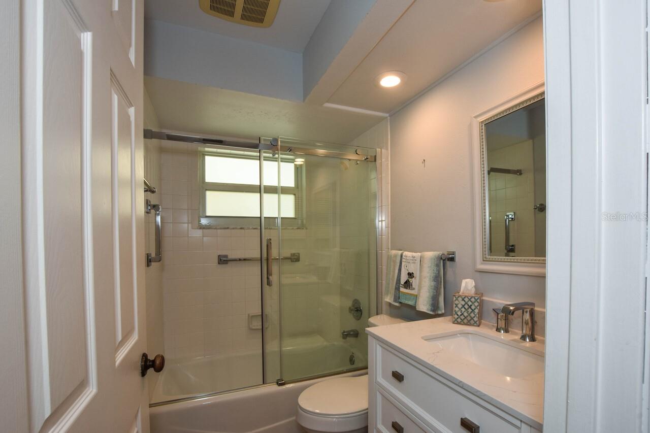 HARRINGTON LAKE - Residential