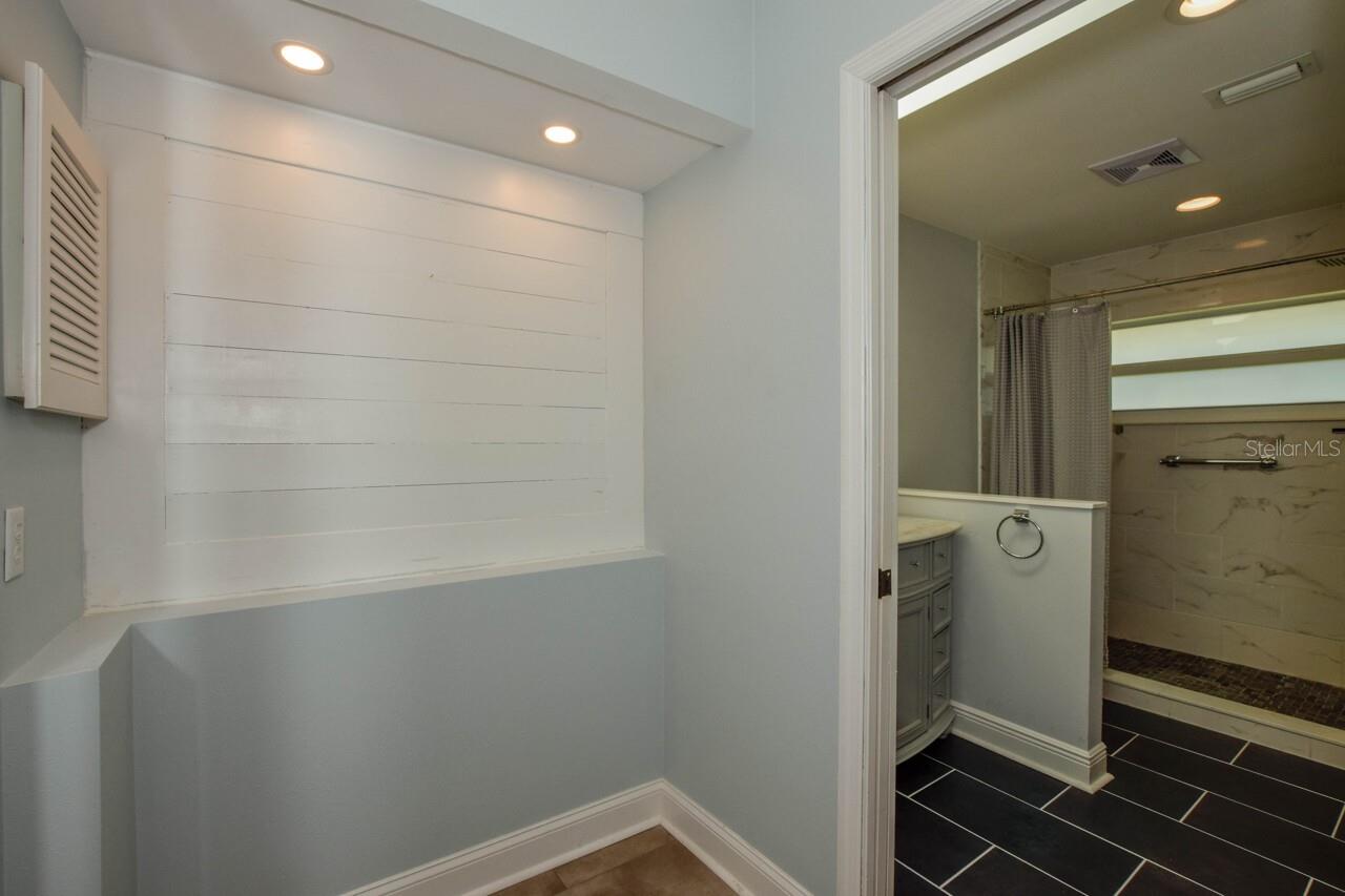 HARRINGTON LAKE - Residential