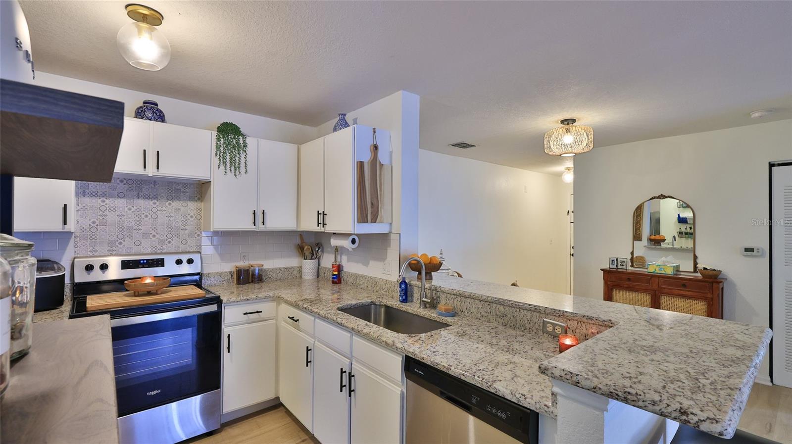 940 VILLAGE TRAIL 8-205