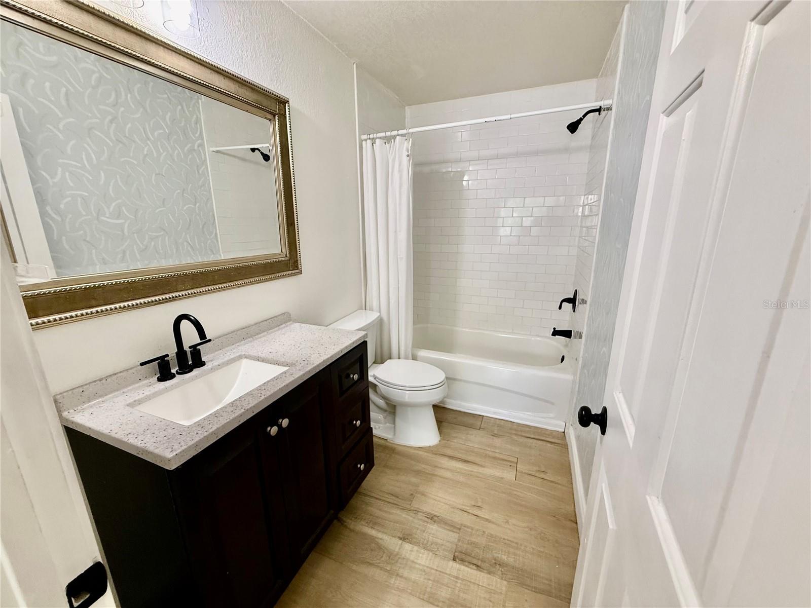 VILLAGGIO LAKES - Residential