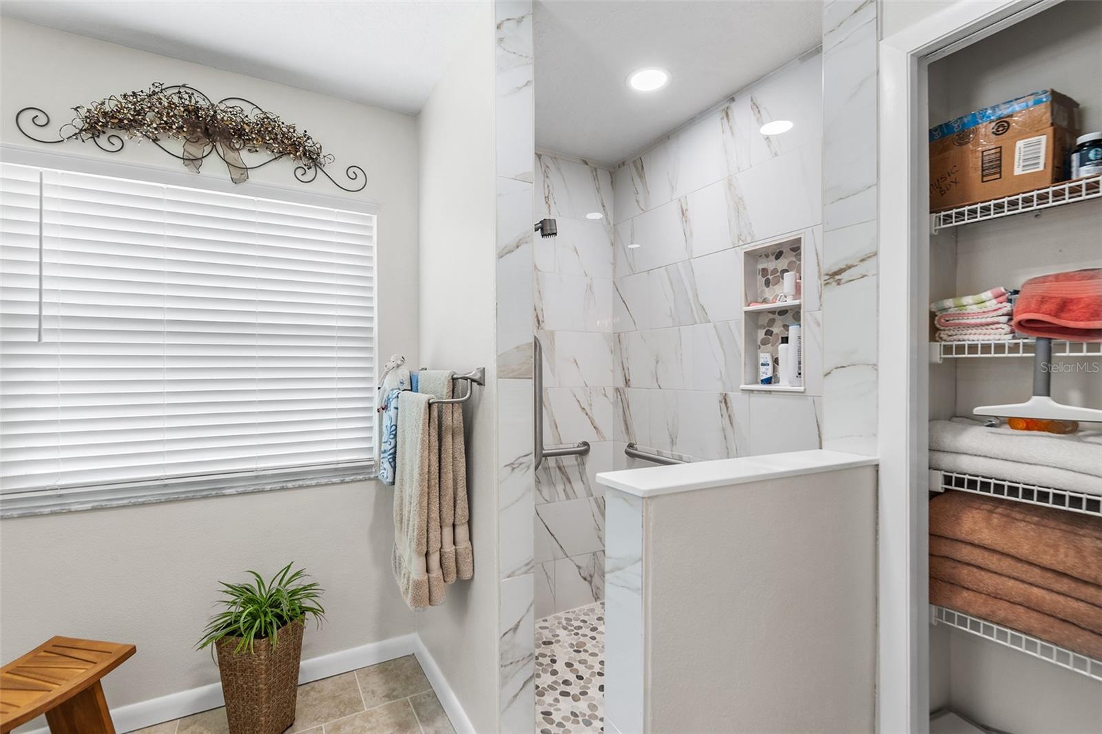 SWEETWATER GOLF & TENNIS CLUB ADD 02 - Residential