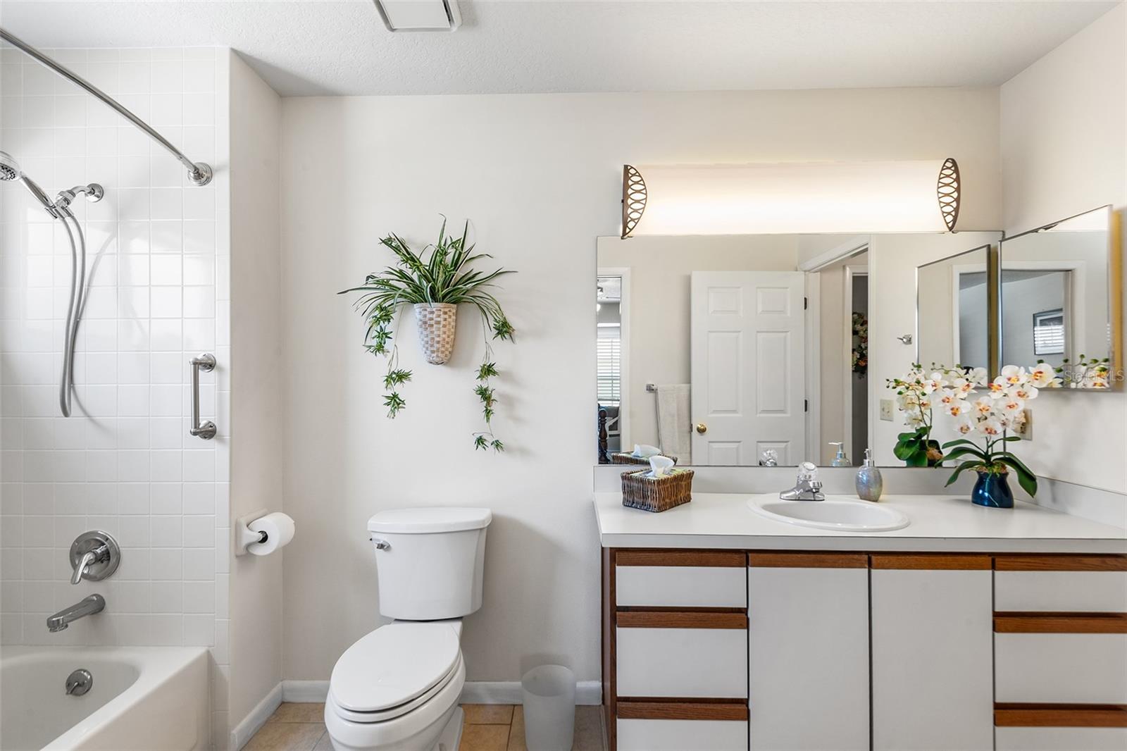 SWEETWATER GOLF & TENNIS CLUB ADD 02 - Residential