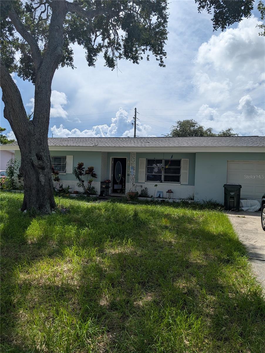 Charming Central Largo Opportunity!
This ranch-style home on Regina Drive is full of potential! It sits in an established, central Largo neighborhood—quiet and residential, yet just minutes from schools, parks, shopping, and daily conveniences.
Only 2.1 miles to Indian Rocks Beach and 3.7 miles to Clearwater, you’ll enjoy quick access to Florida’s Gulf Coast lifestyle while still being close to downtown Largo.
The property needs some TLC, but offers endless possibilities:
Convert into a successful Airbnb investment
Create your own family residence
Or expand into a spacious 3 bedroom, 2 bath home
Homes in this area deliver solid value and quality of life, with nearby green space, friendly streets, and easy access to beaches, dining, and entertainment.
Don’t miss this opportunity to own your own piece of Florida paradise—whether for investment or personal enjoyment, the potential is all here.
Call me today: Louis De Chapa – 813-464-0345