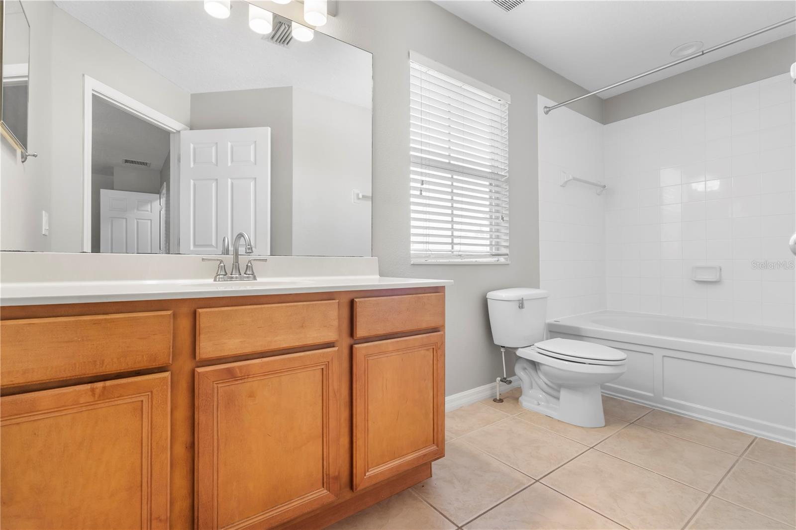 RETREAT AT TWIN LAKES REP - Residential